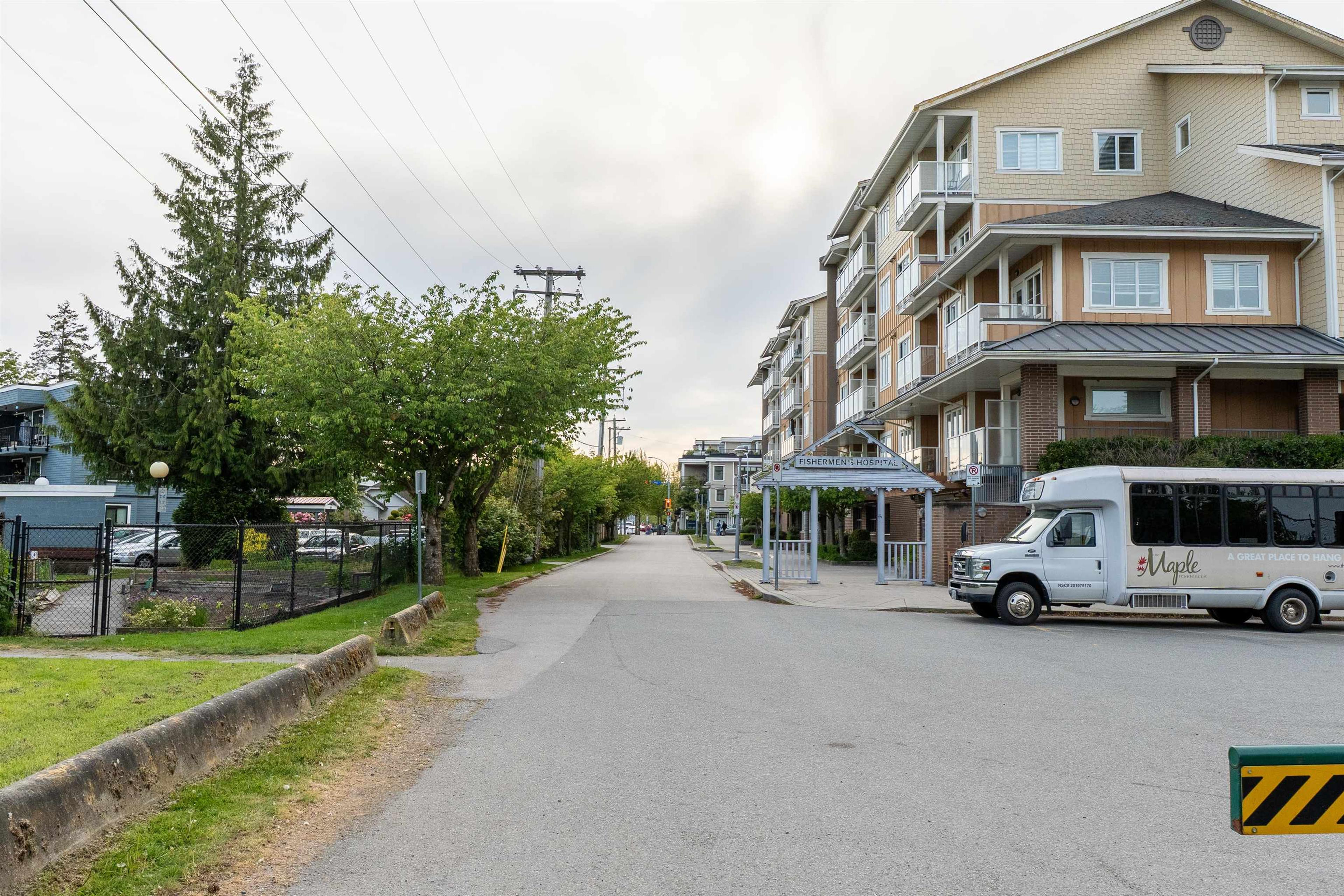 4111 Garry Street, Richmond - Exteriors - Photo 3