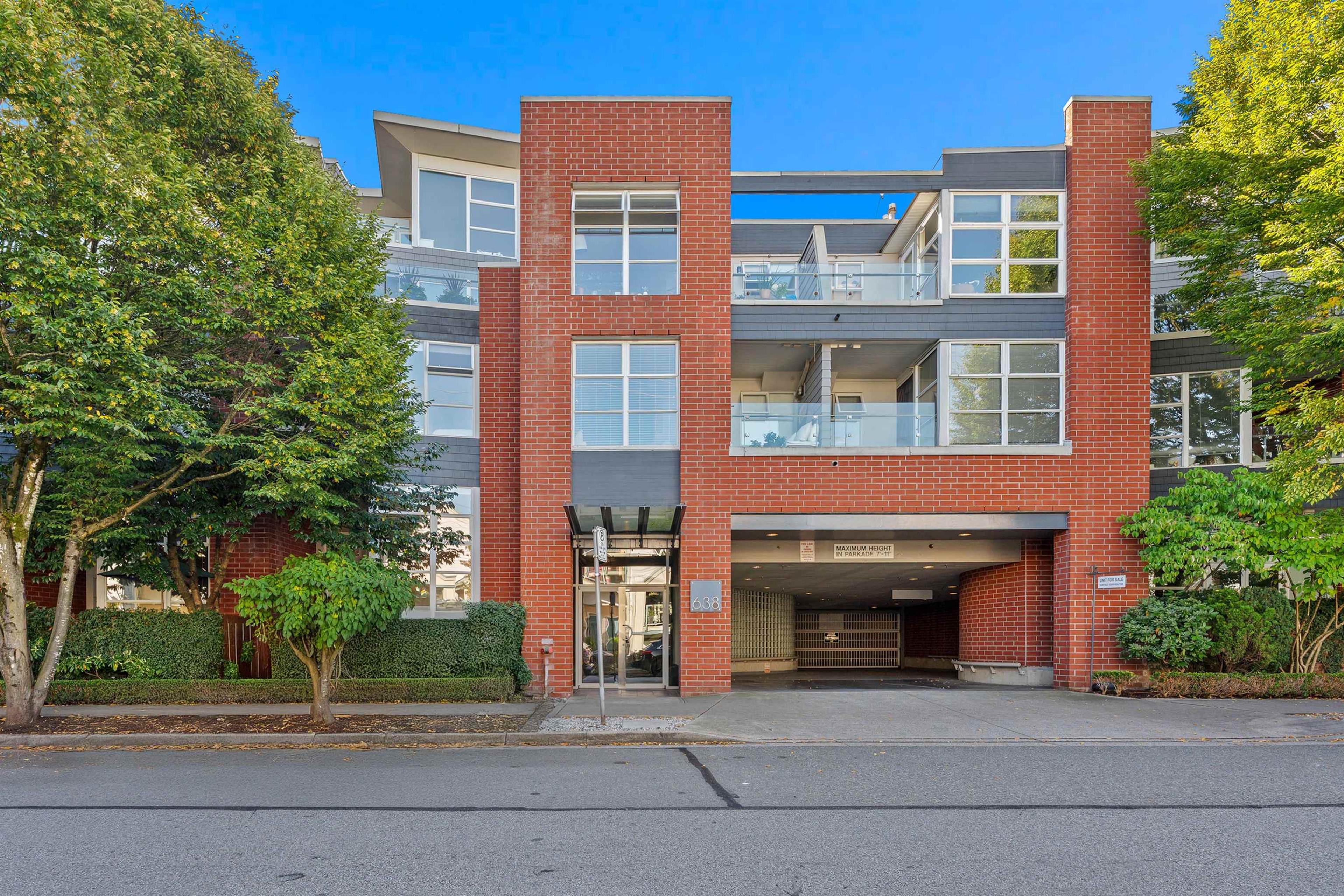 638 W 7th Avenue, Vancouver - Exteriors - Photo 2