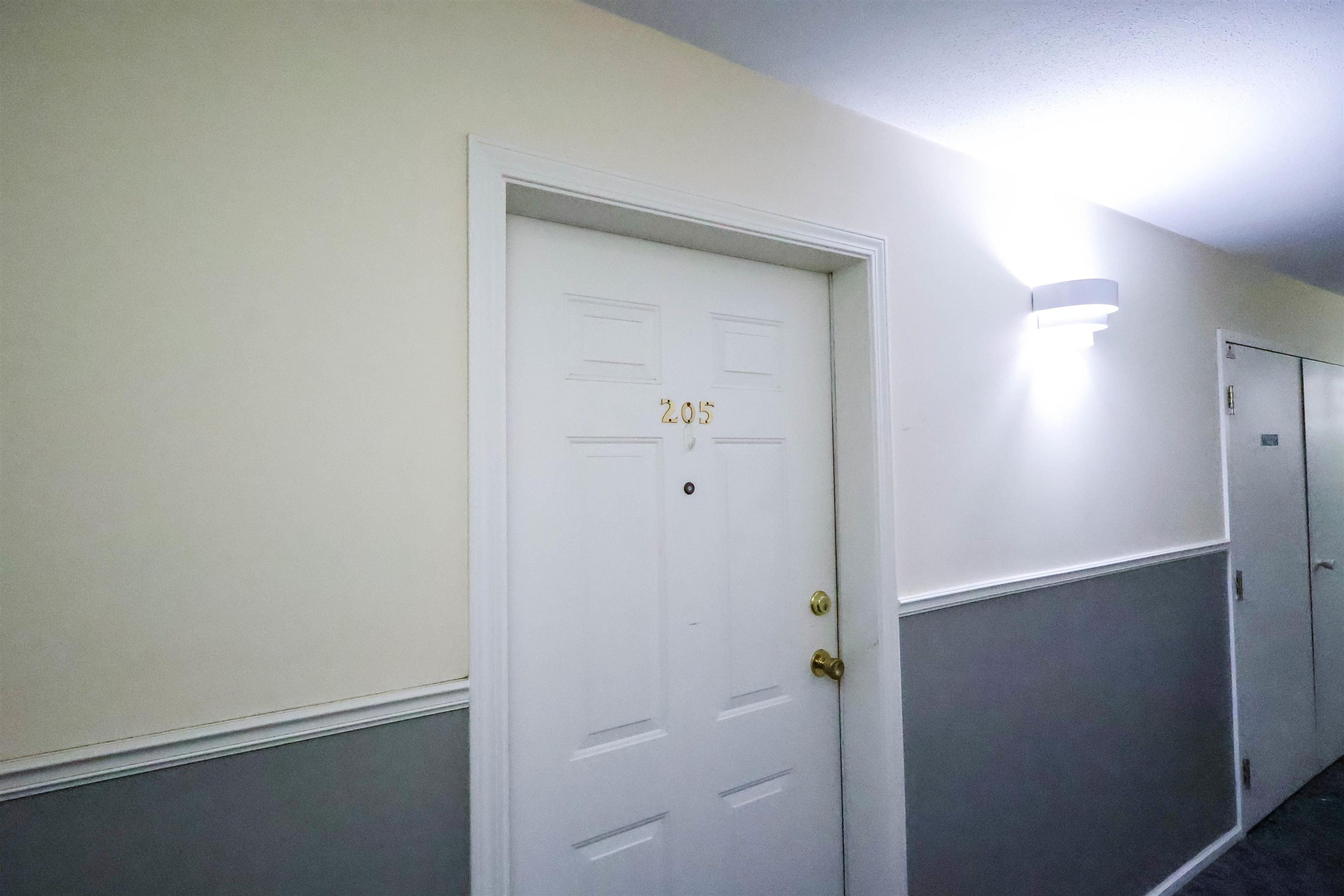 723 Twelfth Street, New Westminster - Common Areas - Unit Door - Photo 1