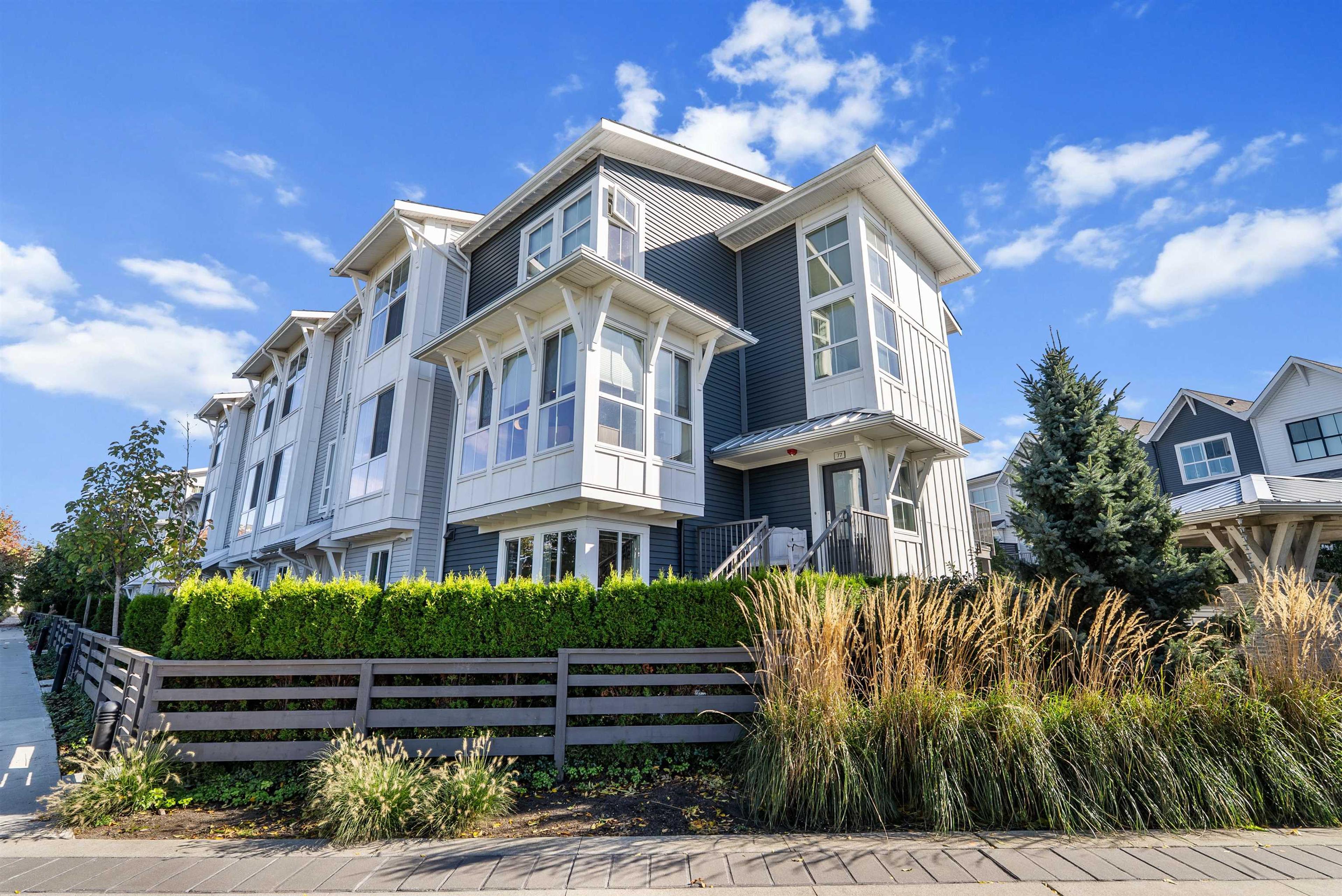 4656 Orca Way, Tsawwassen - Exteriors - Full Complex View - Photo 5