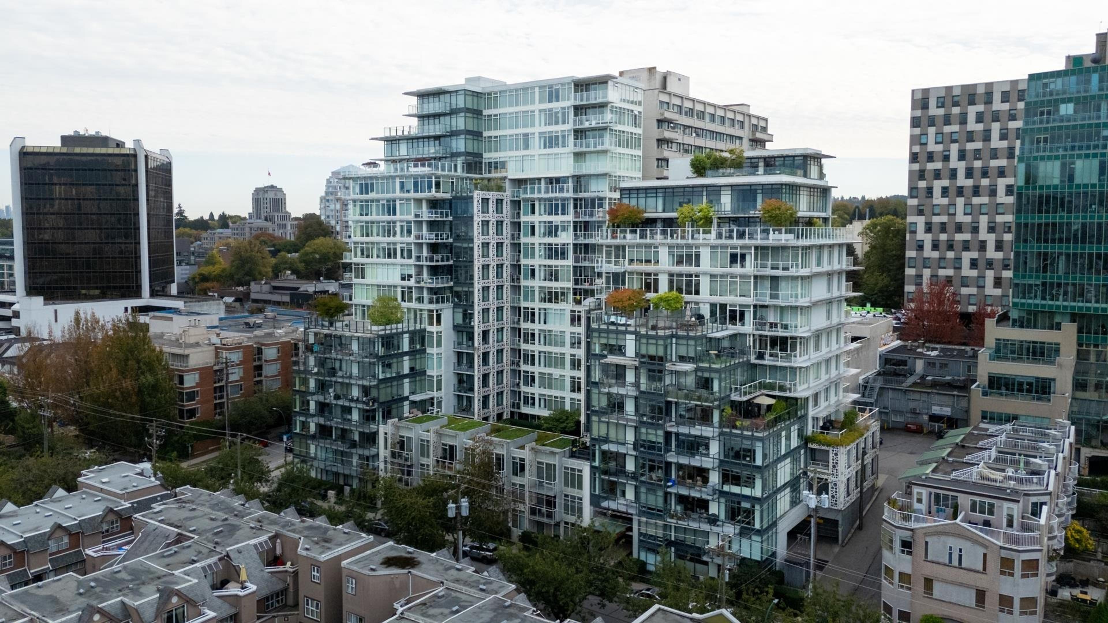 2405 Heather Street, Vancouver - Exteriors - Full Complex View, Drone/Aerial View - Photo 2