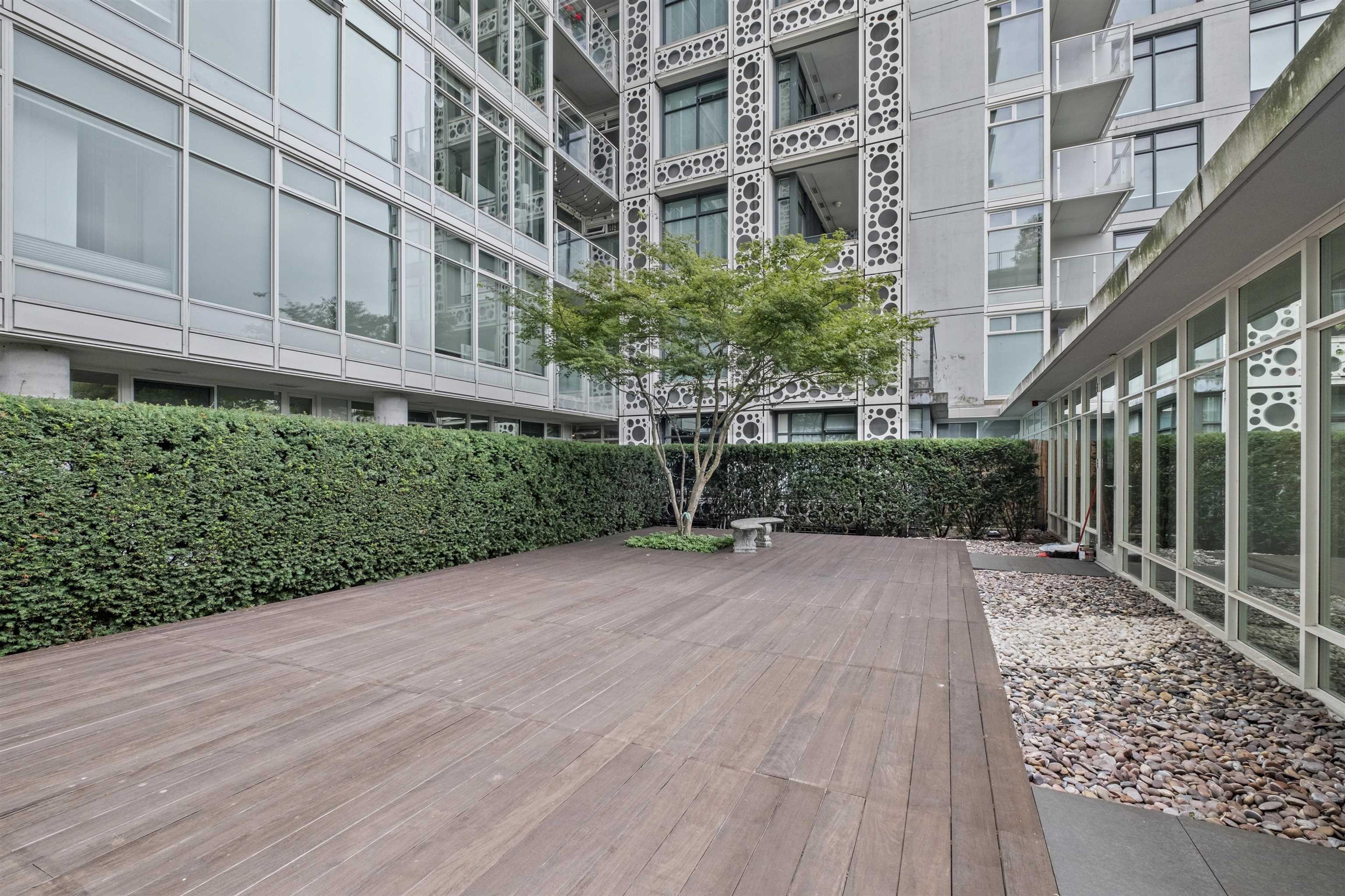 2405 Heather Street, Vancouver - Exteriors - Full Complex View - Photo 3