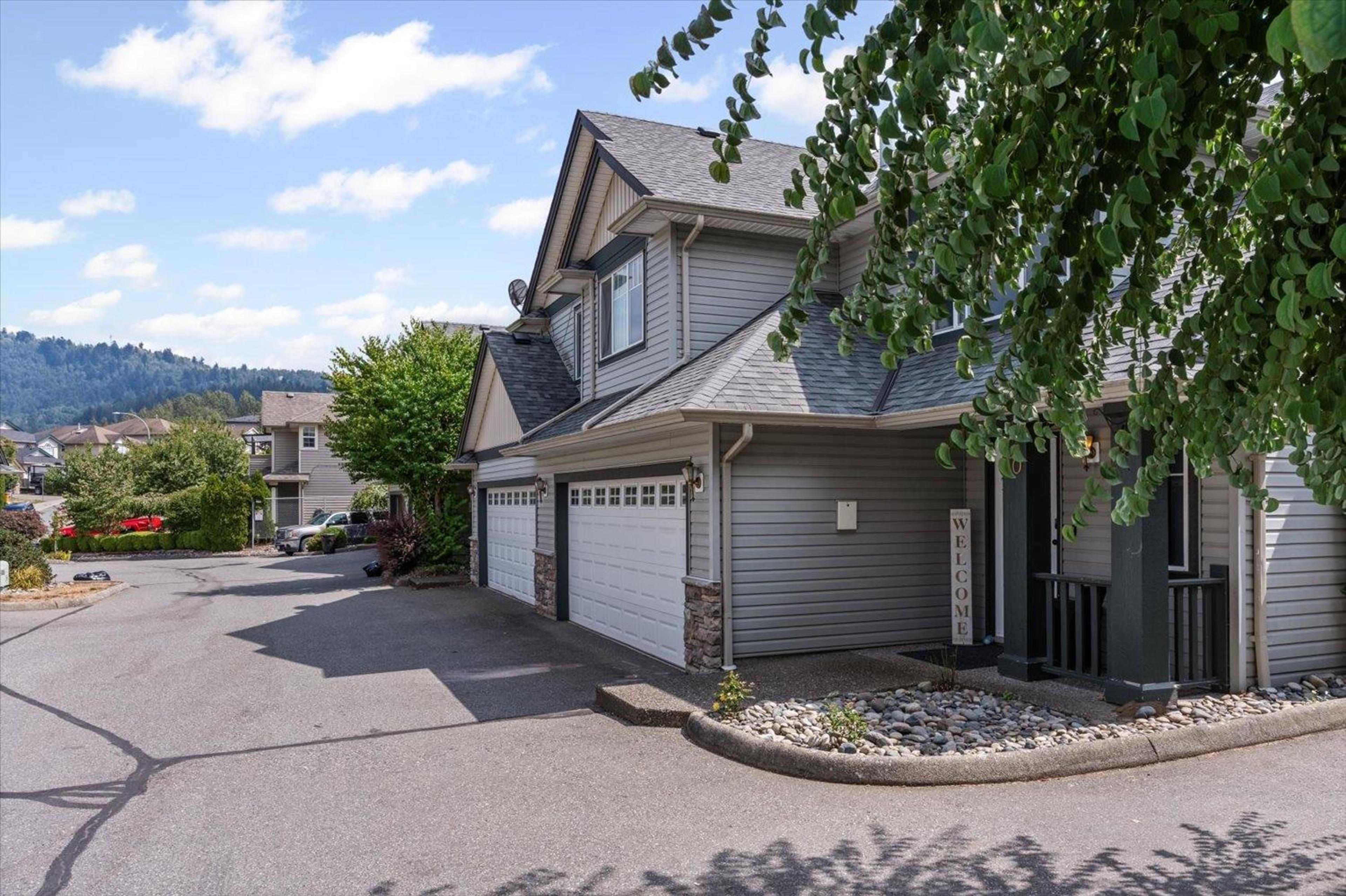 46330 Valleyview Road, Chilliwack - Exteriors - Photo 6