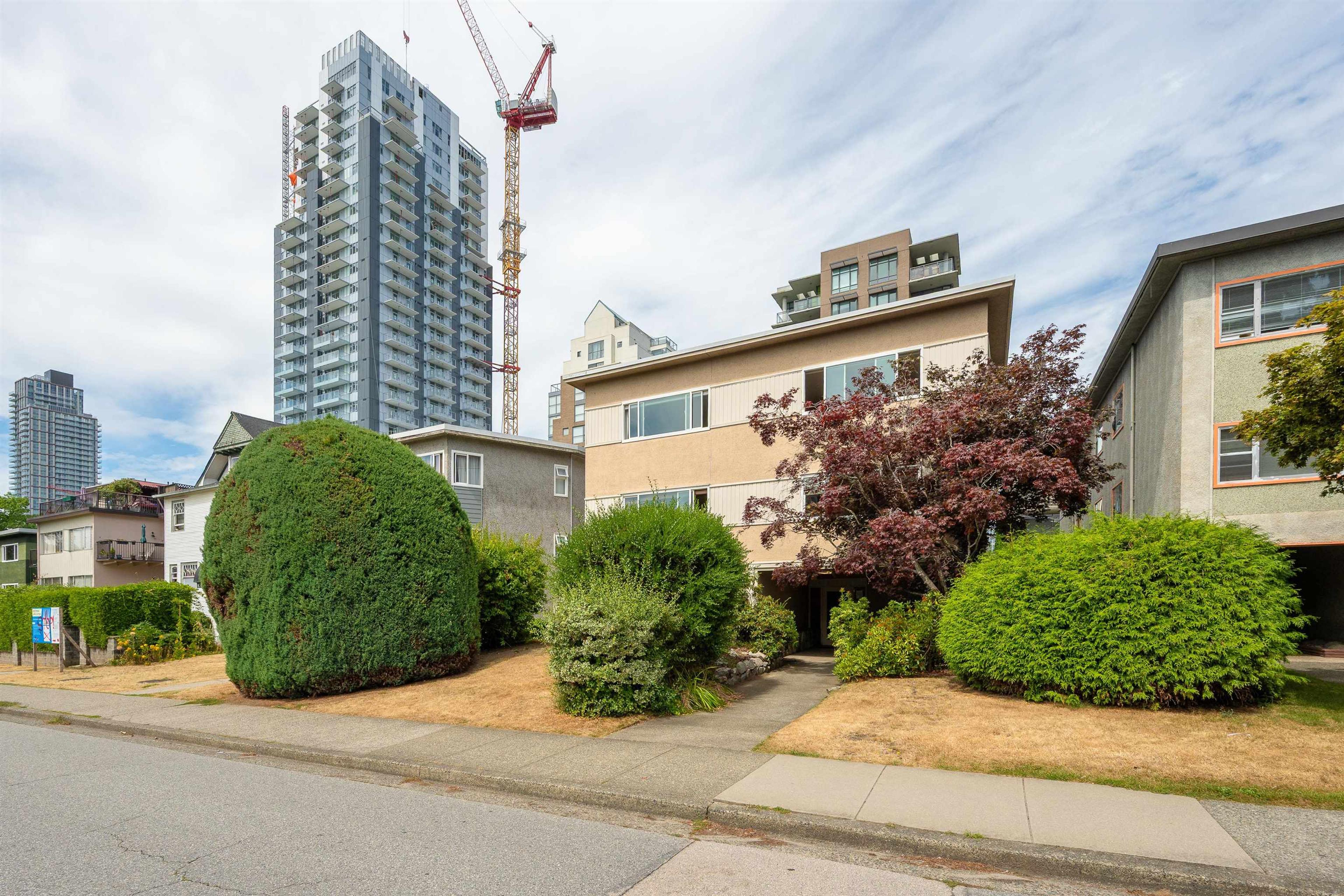 1235 W 10th Avenue, Vancouver - Exteriors - Photo 1