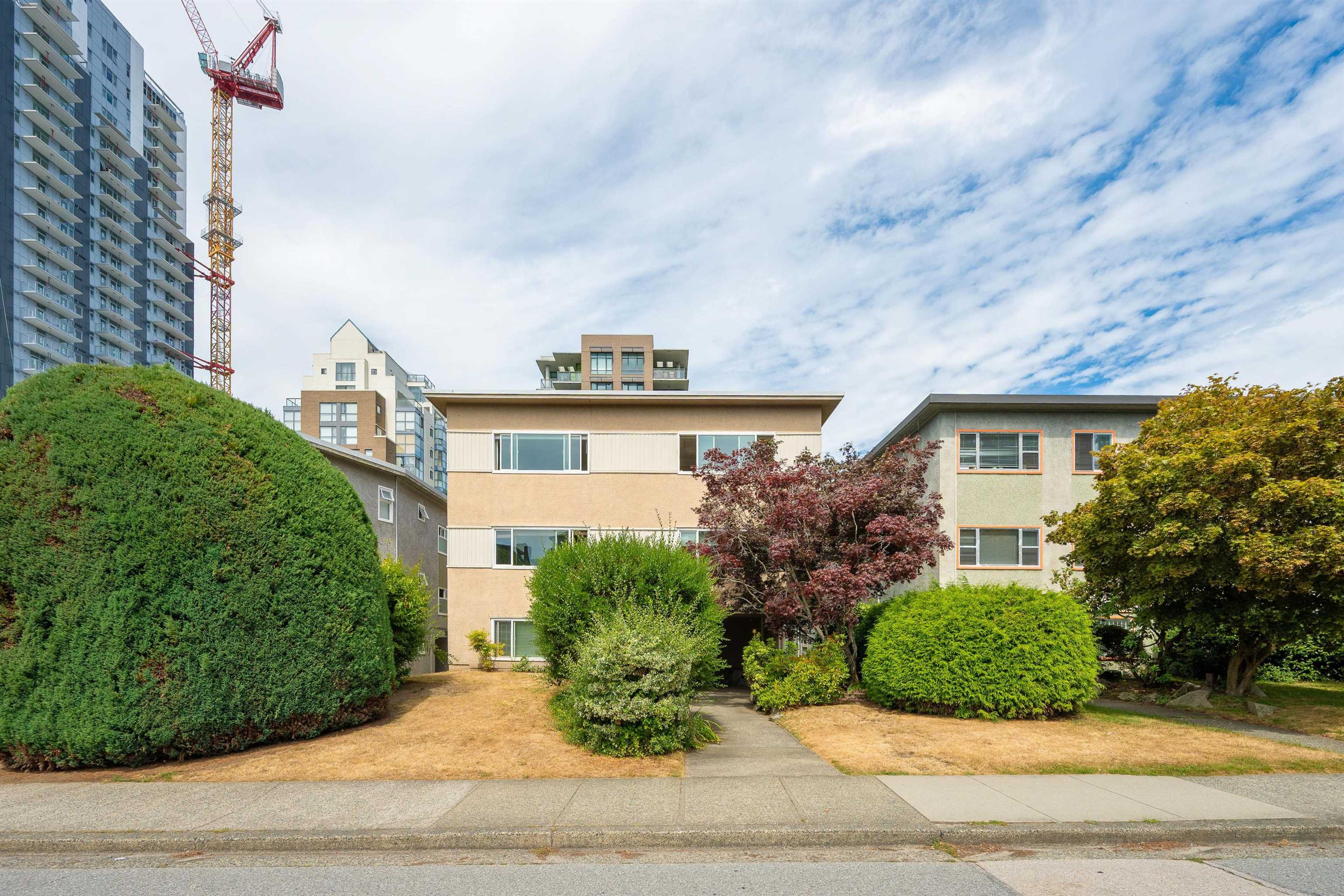 1235 W 10th Avenue, Vancouver - Exteriors - Full Complex View - Photo 2