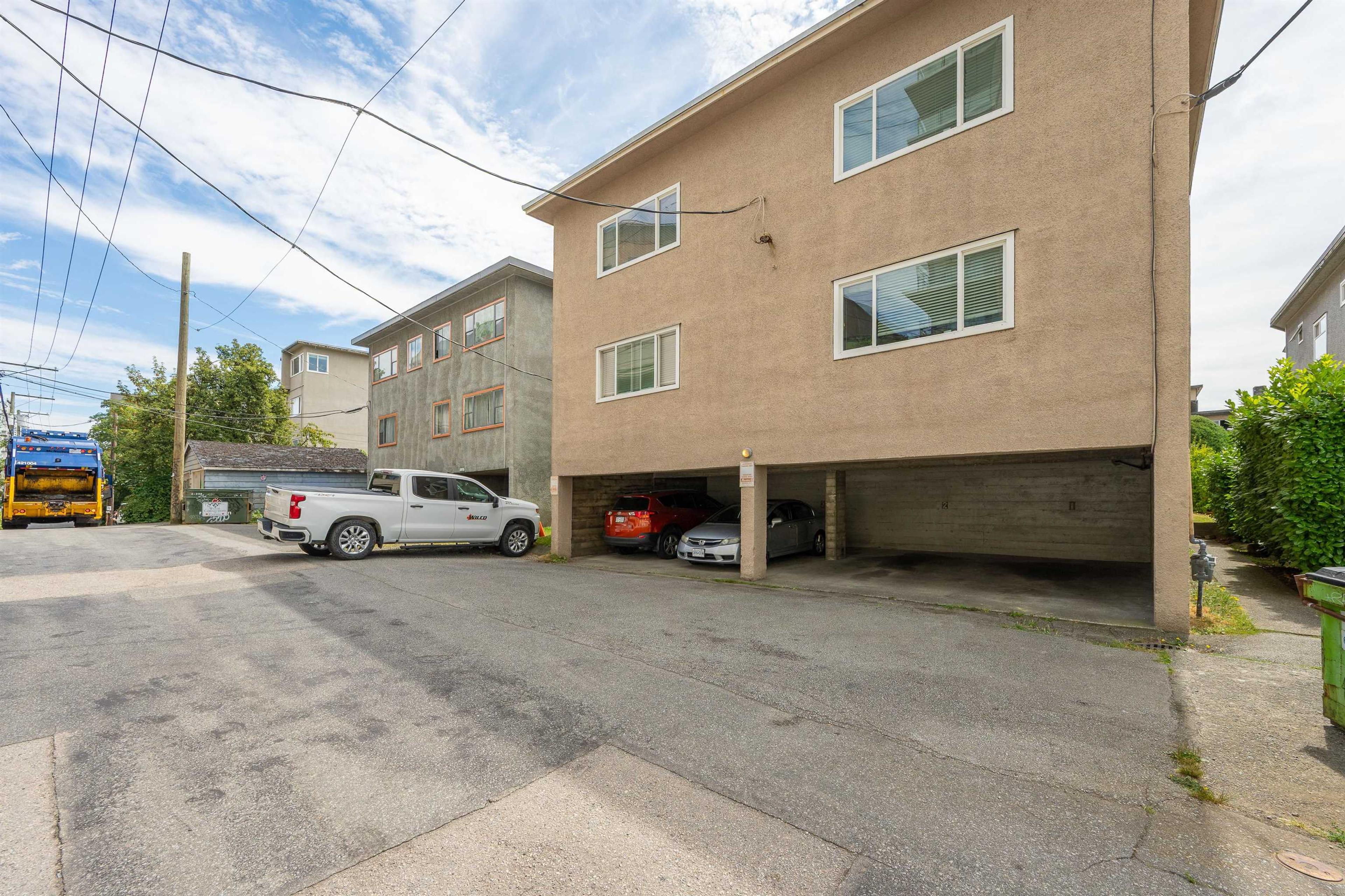 1235 W 10th Avenue, Vancouver - Exteriors - Photo 4