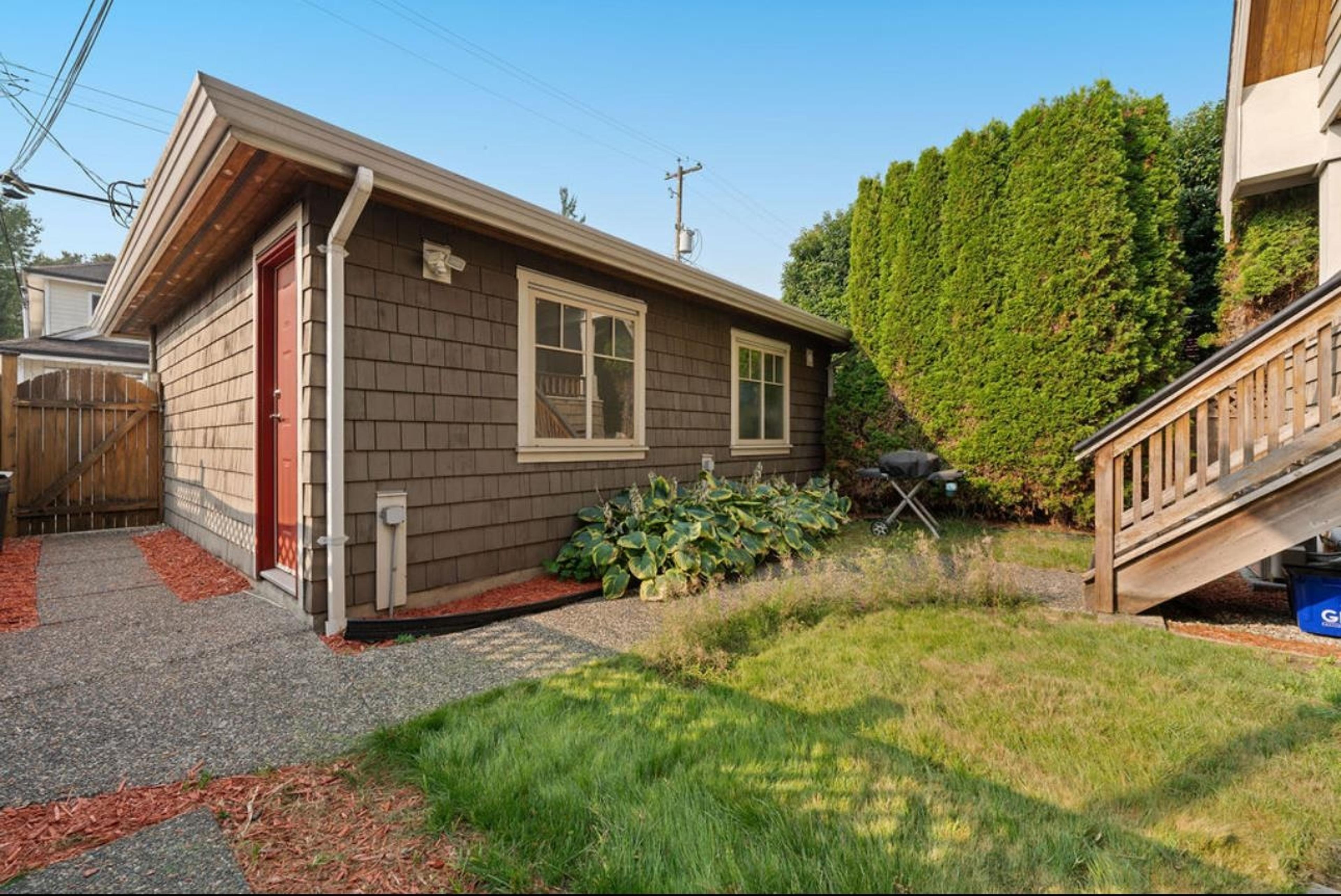 1254 E 11th Avenue, Vancouver - Exteriors - Photo 1