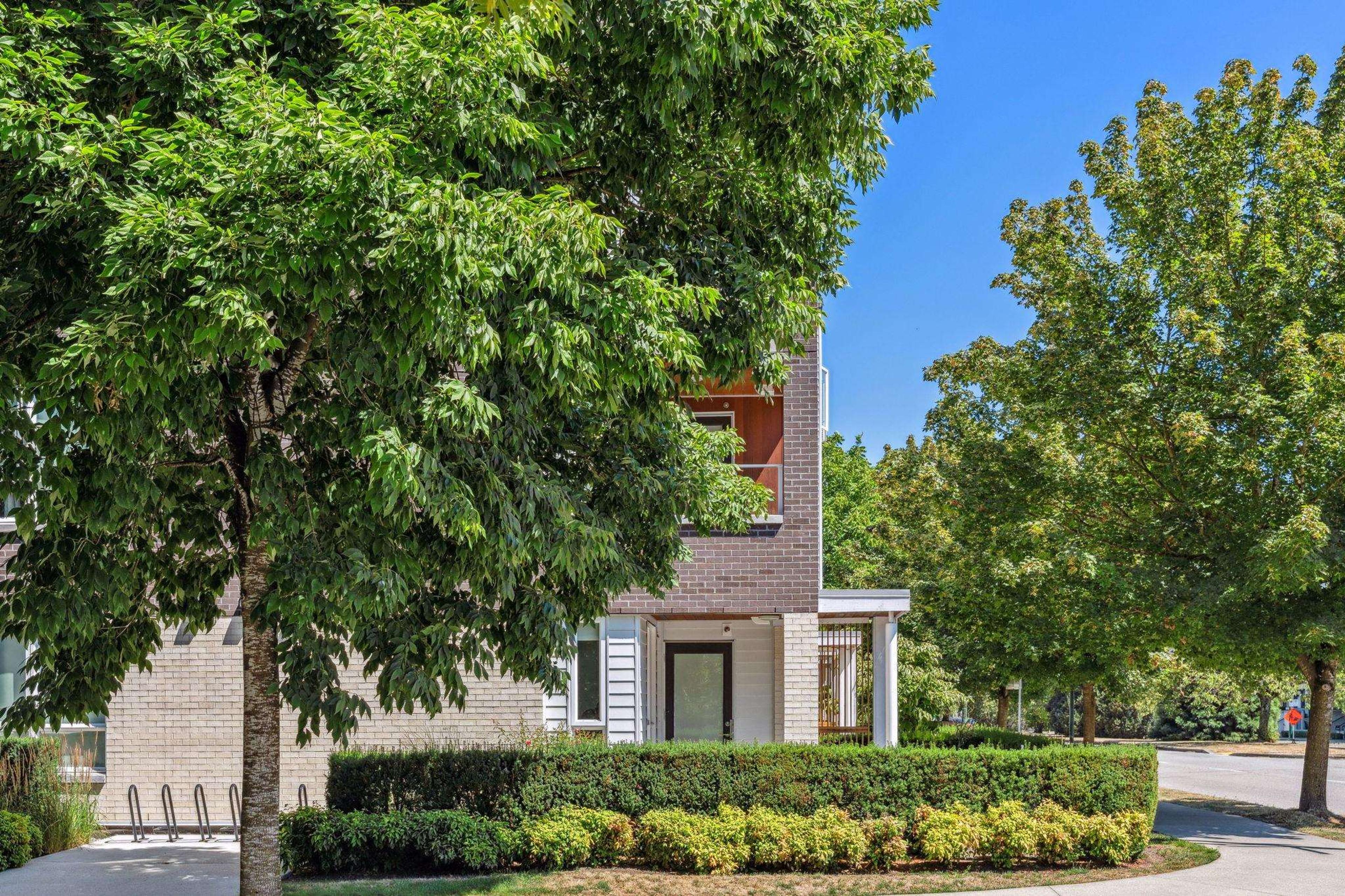 4080 Yukon Street, Vancouver - Exteriors - Full Complex View - Photo 2