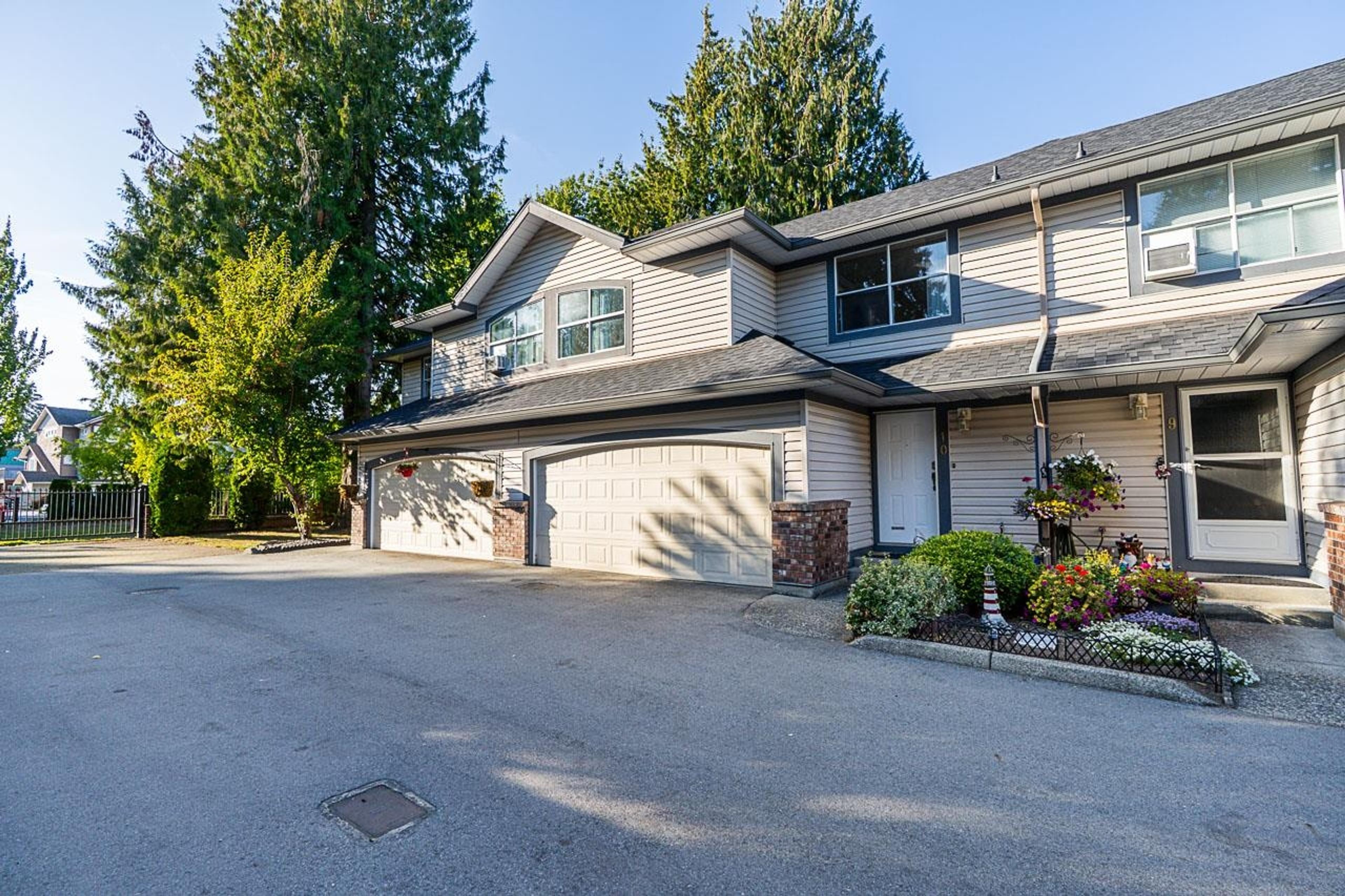 8257 121a Street, Surrey - Exteriors - Full Complex View - Photo 3