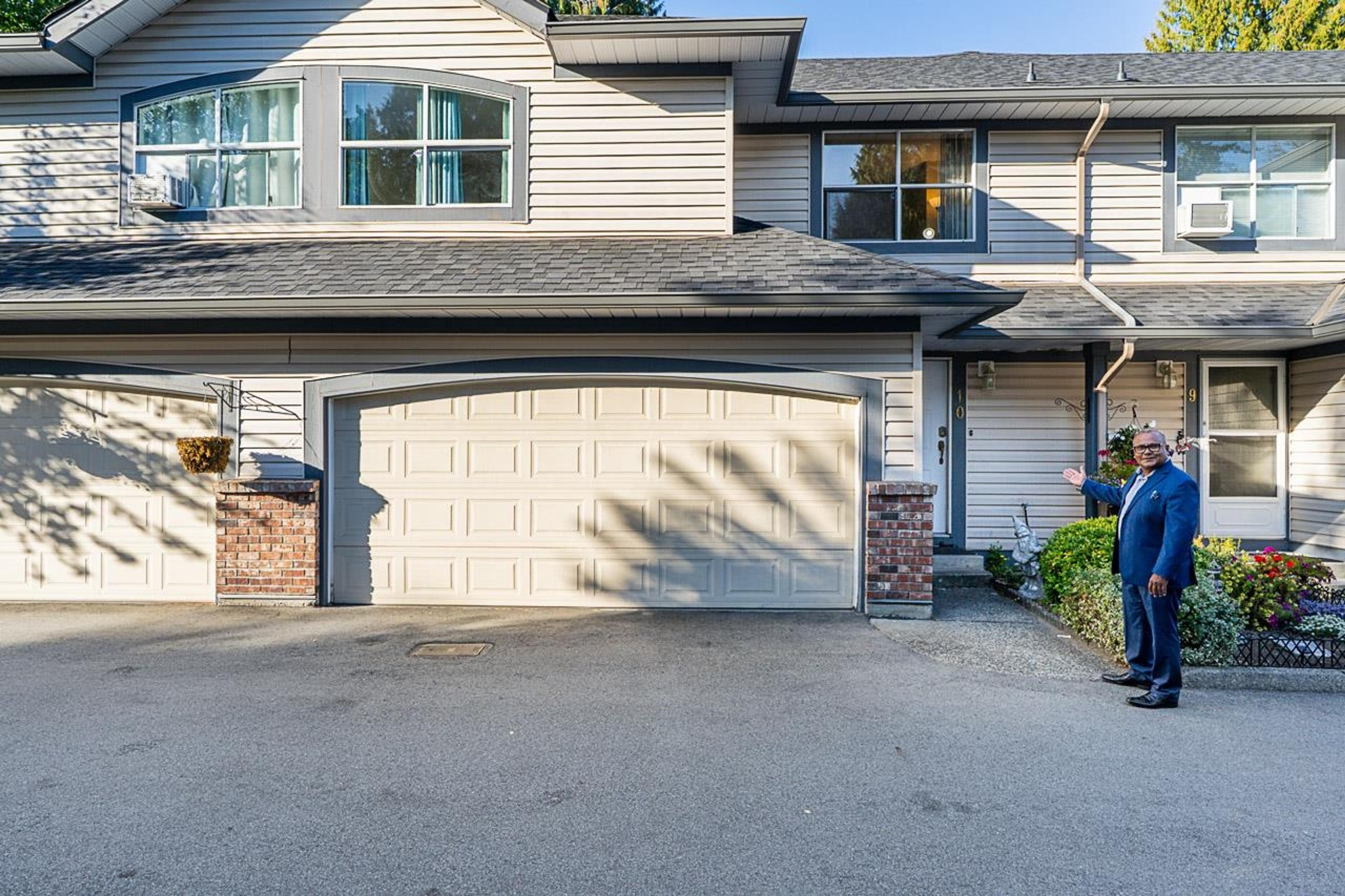 8257 121a Street, Surrey - Exteriors - Photo 4