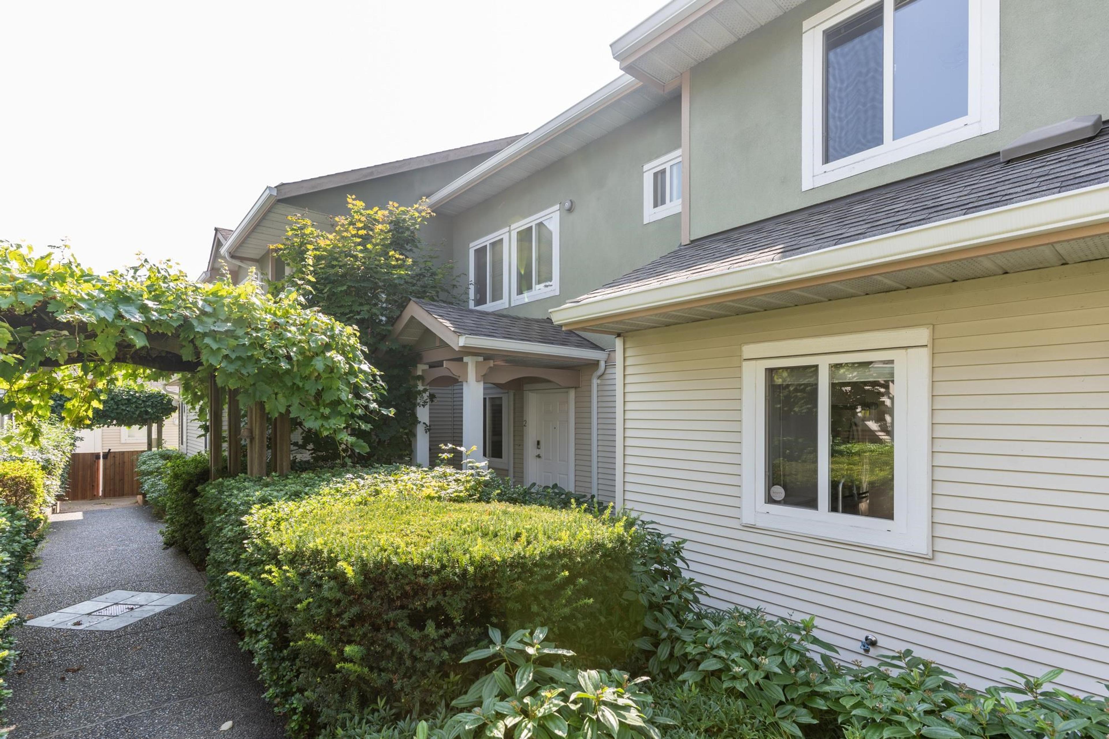 1233 W 16th Street, North Vancouver - Exteriors - Photo 3