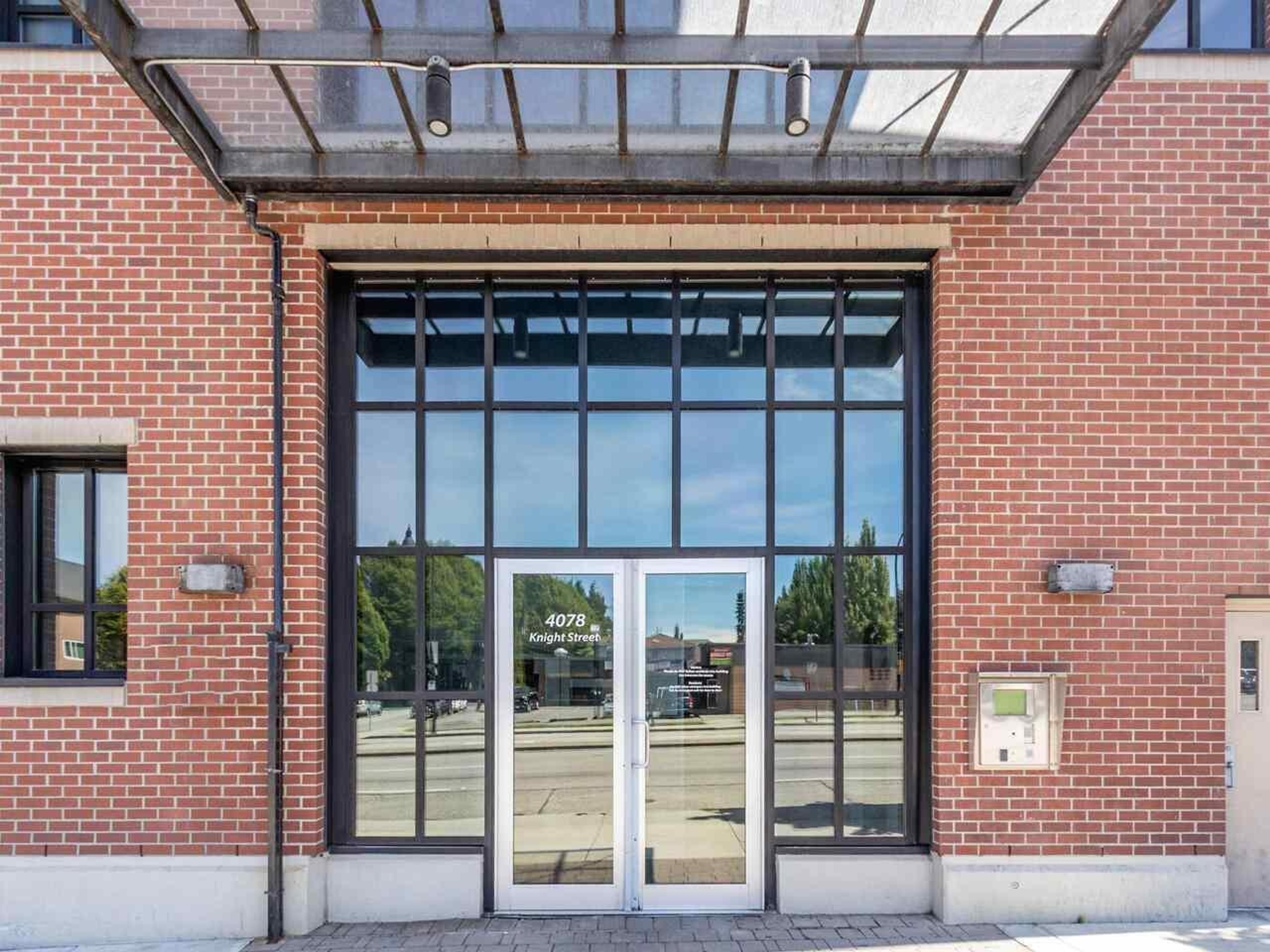 1468 Cedar Cottage Mews, Vancouver - Exteriors - Photo 2