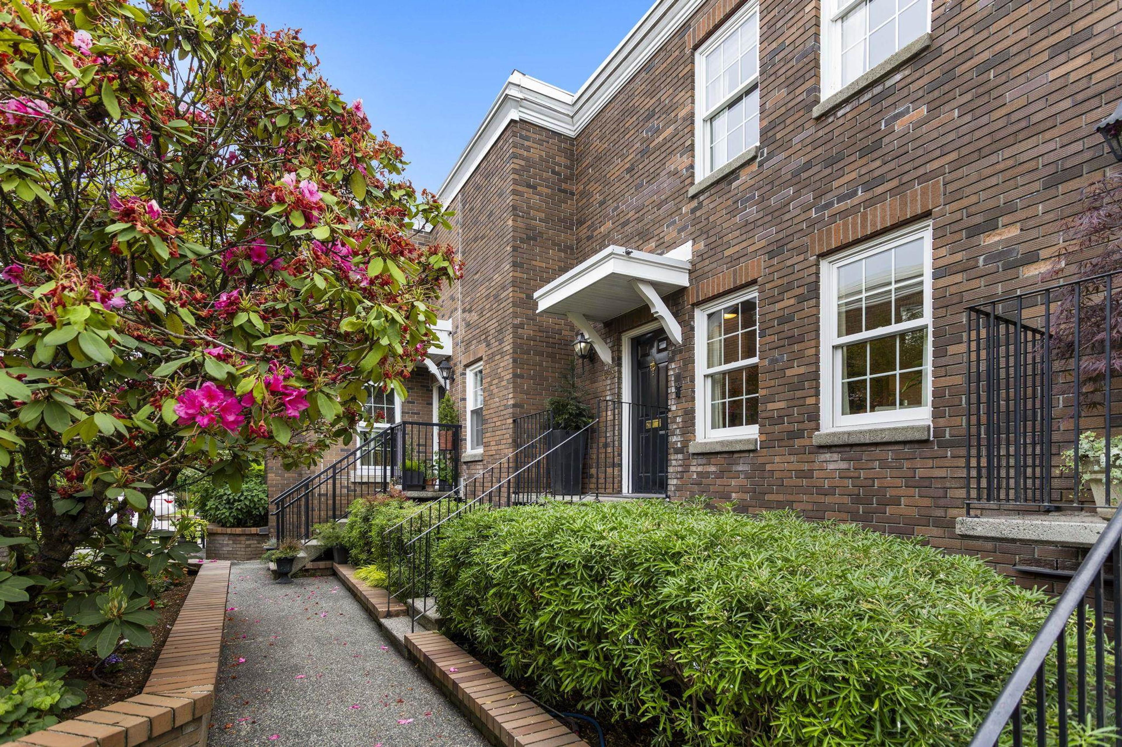 1365 W 7th Avenue, Vancouver - Exteriors - Photo 4