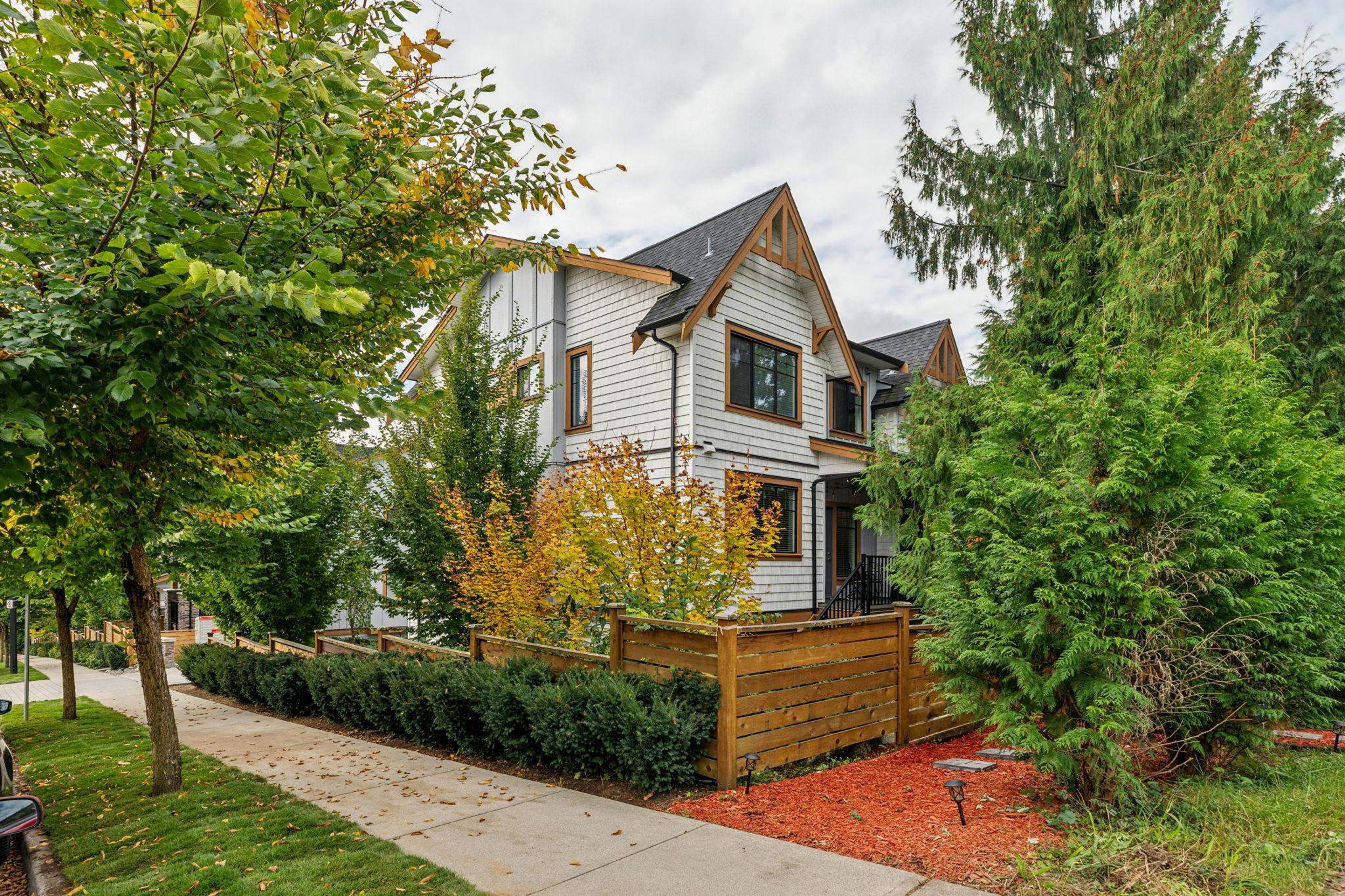 13263 236 Street, Maple Ridge - Exteriors - Photo 7