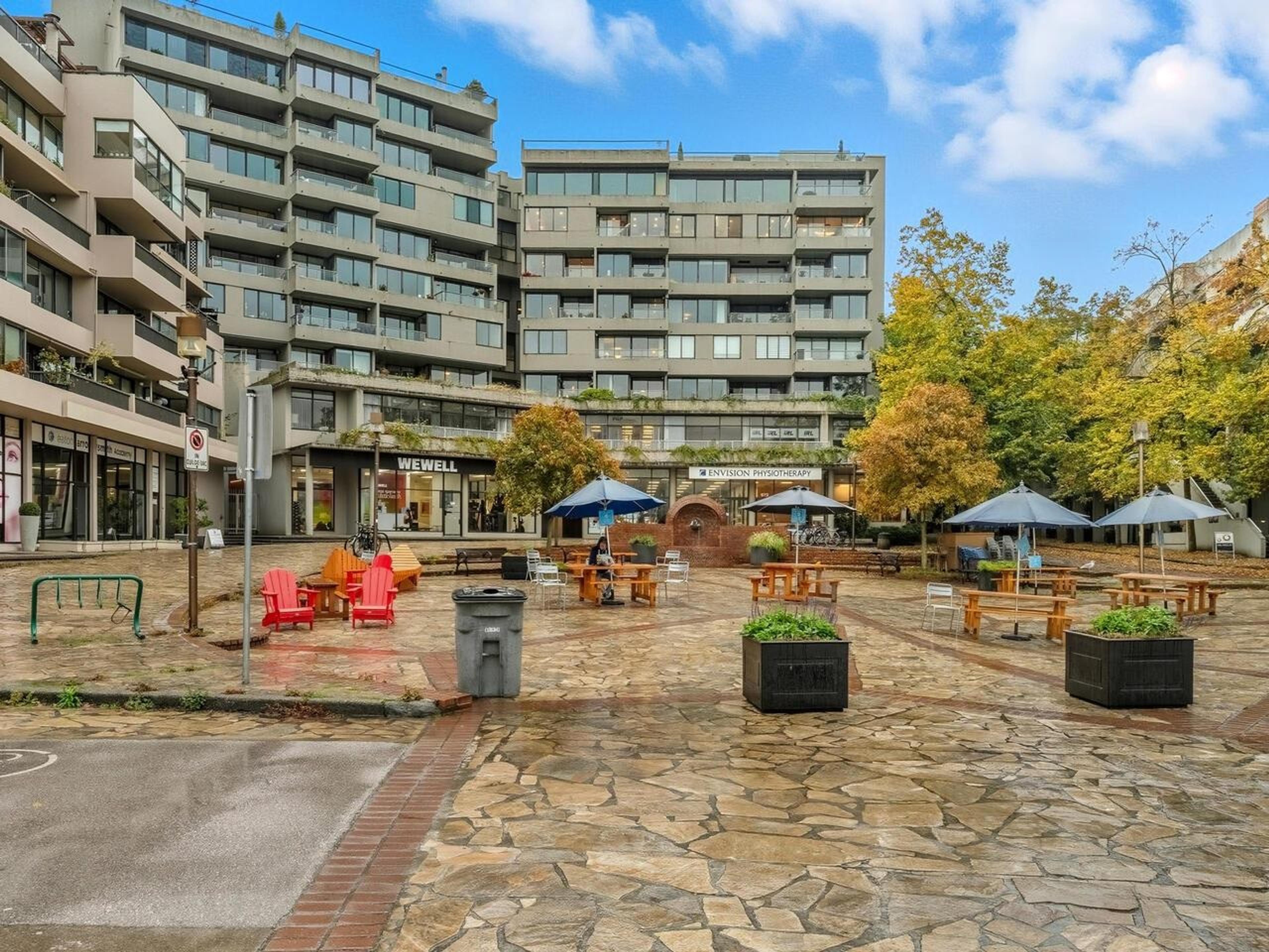 666 Leg In Boot Square, Vancouver - Exteriors - Full Complex View - Photo 1