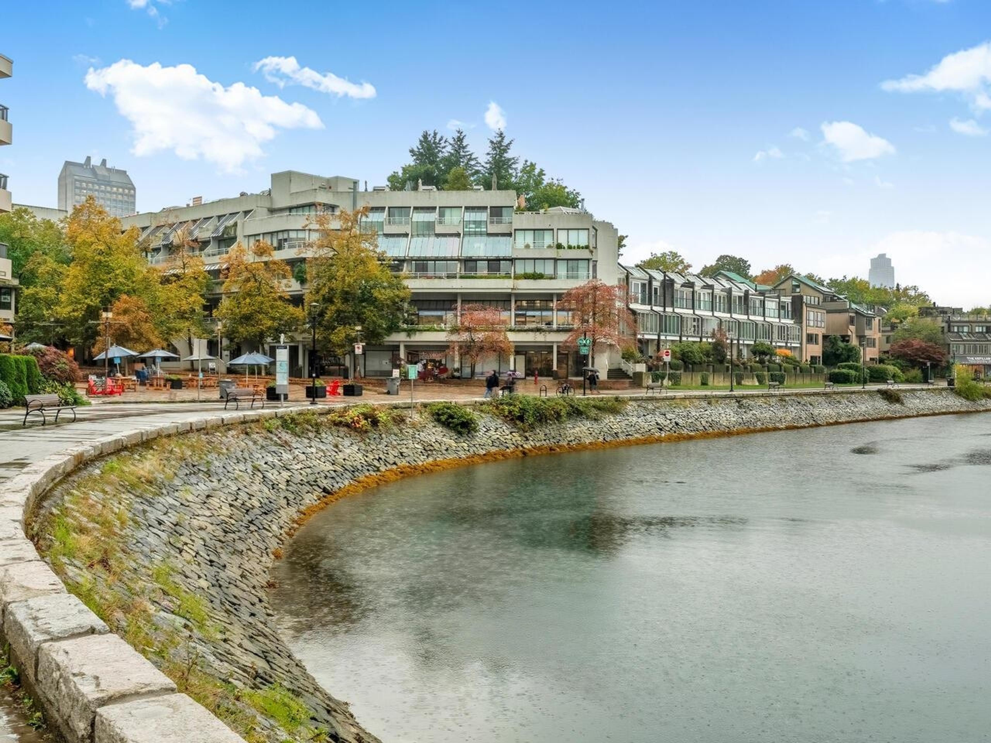 666 Leg In Boot Square, Vancouver - Exteriors - Full Complex View - Photo 2