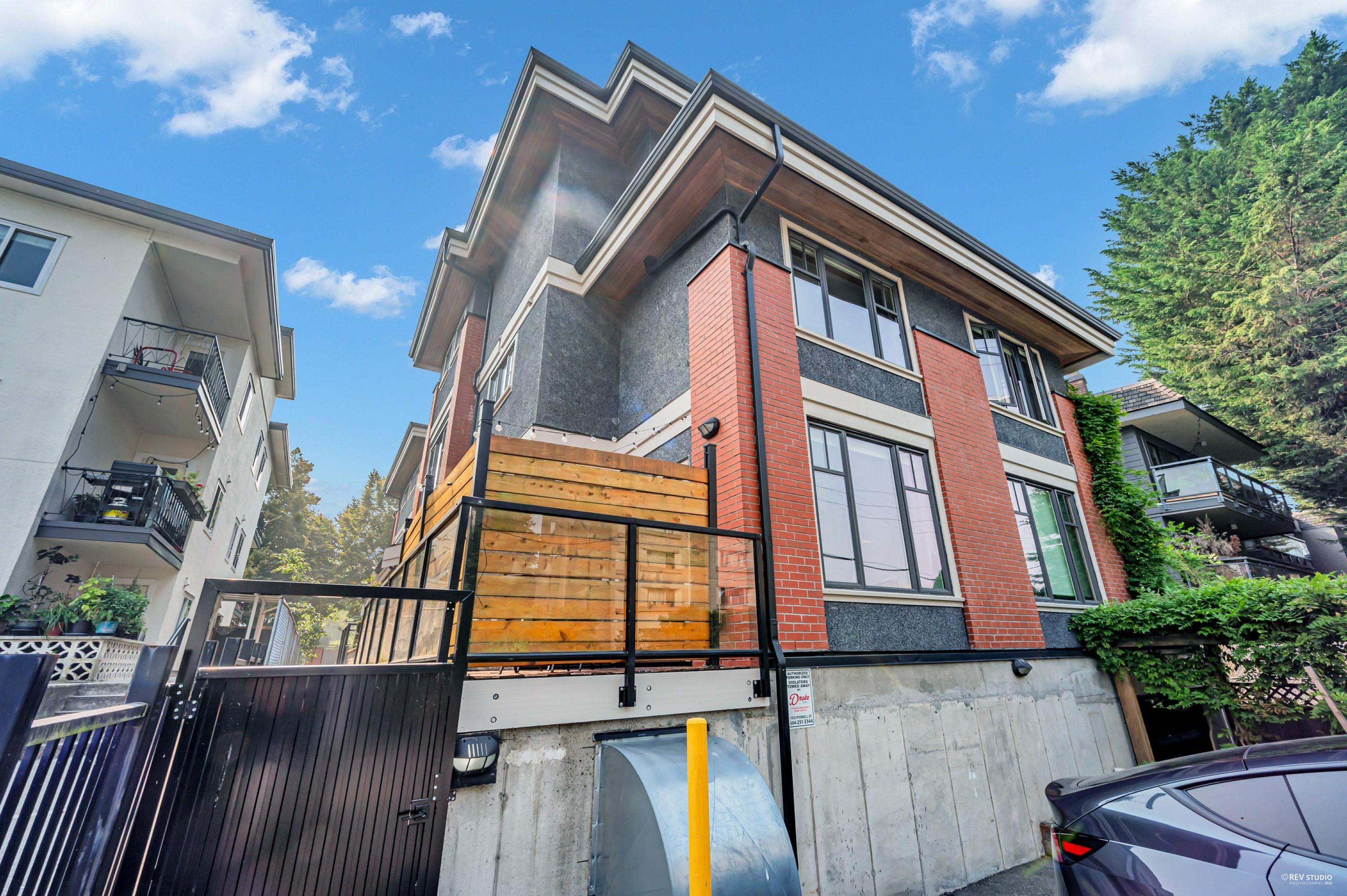 333 E 7th Avenue, Vancouver - Exteriors - Photo 2
