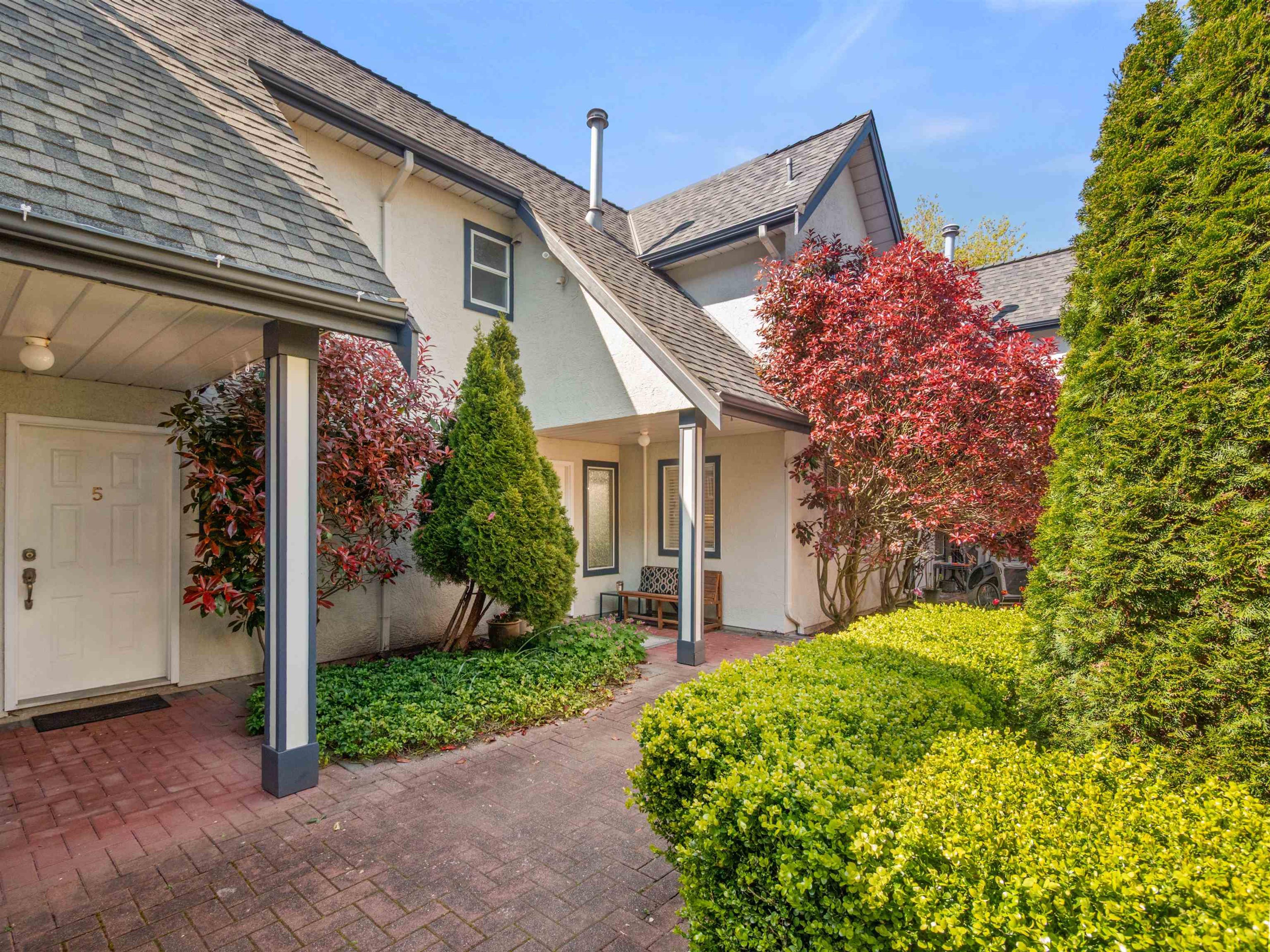 4890 48 Avenue, Delta - Exteriors - Photo 2