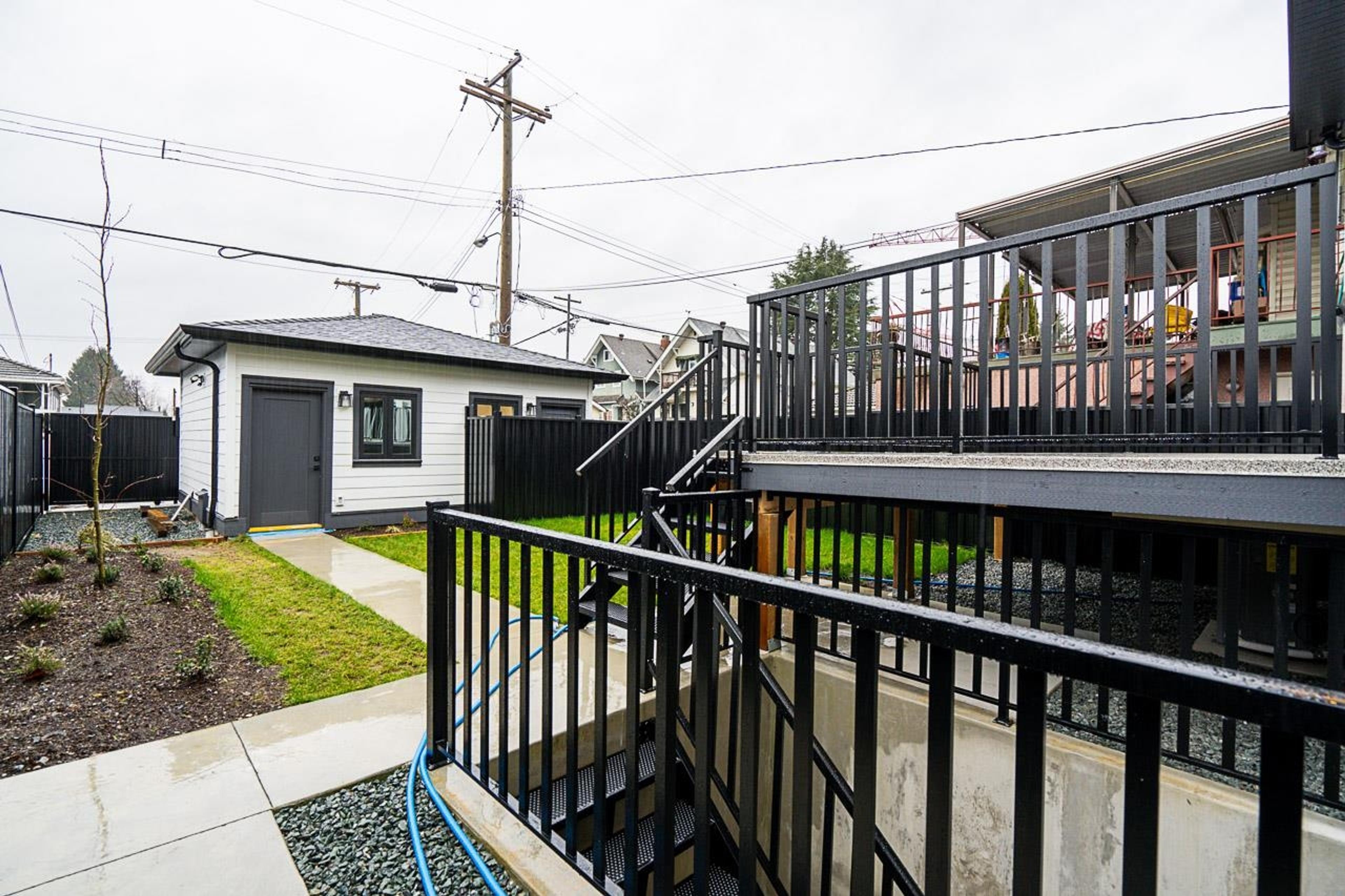 2753 Nanaimo Street, Vancouver - Exteriors - Photo 1