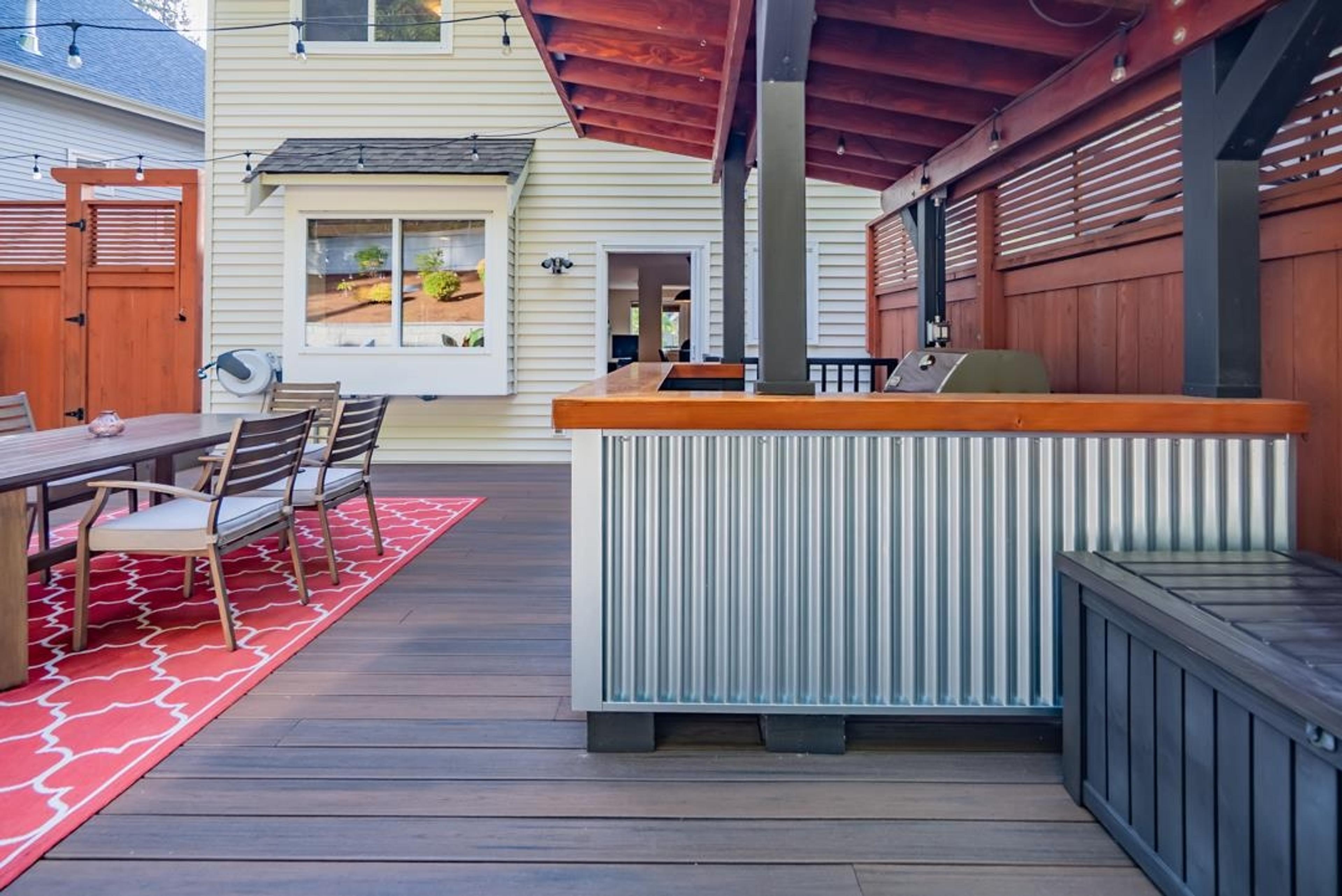 161 Fernway Drive, Port Moody - Exteriors - Full Complex View, Drone/Aerial View - Photo 3