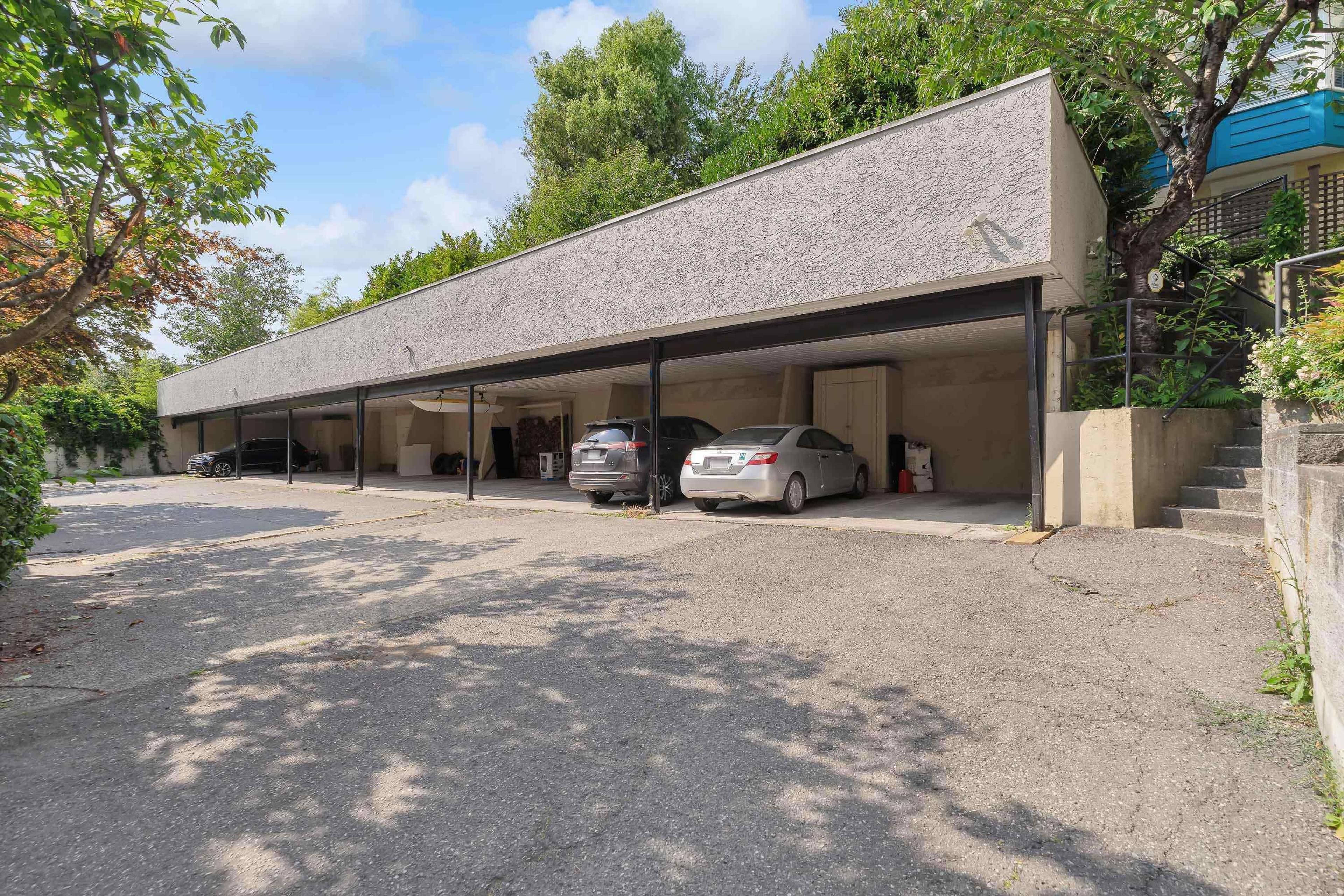 15971 Marine Drive, White Rock - Exteriors - Photo 1