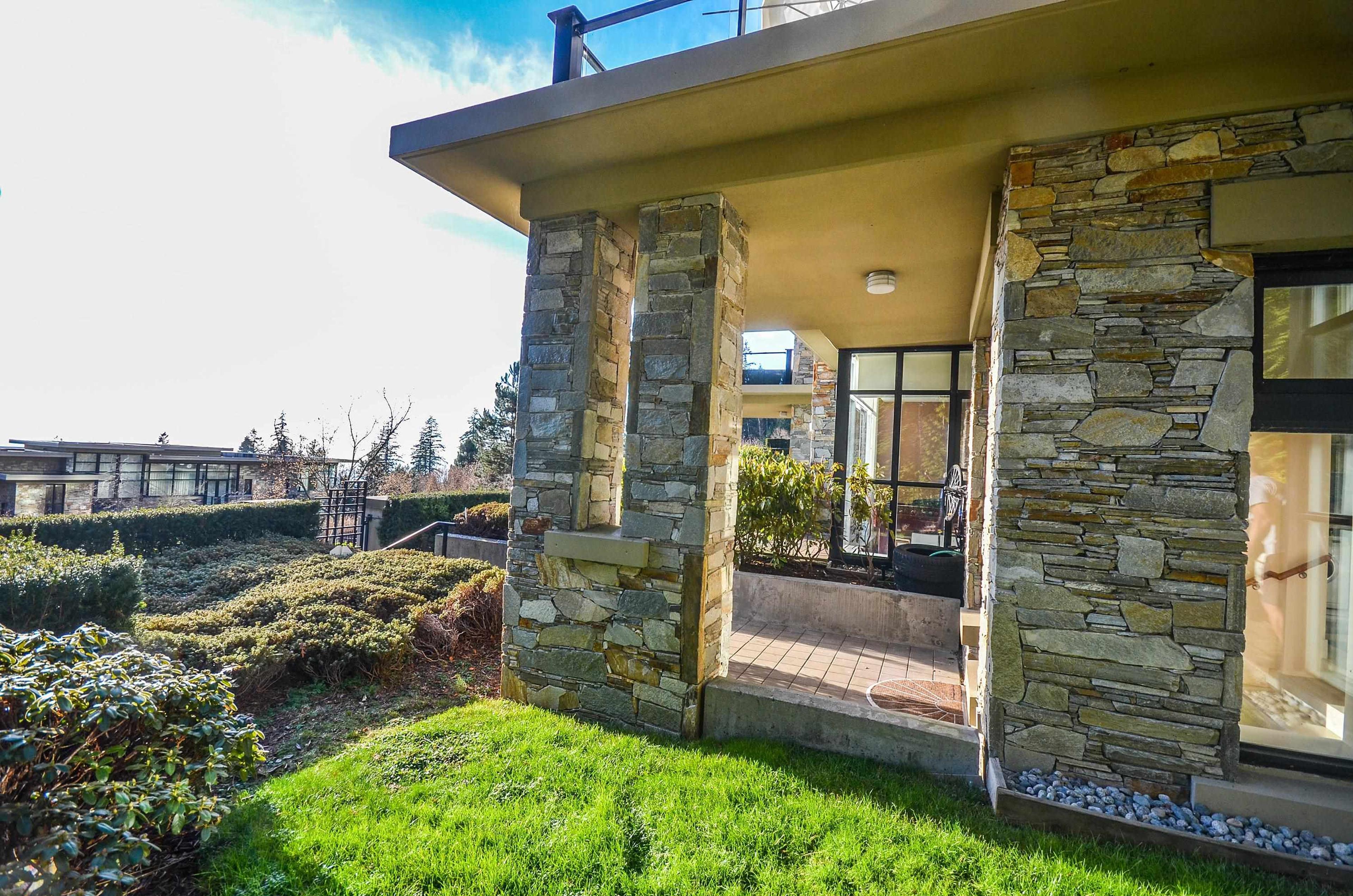 2235 Twin Creek Place, West Vancouver - Exteriors - Photo 2