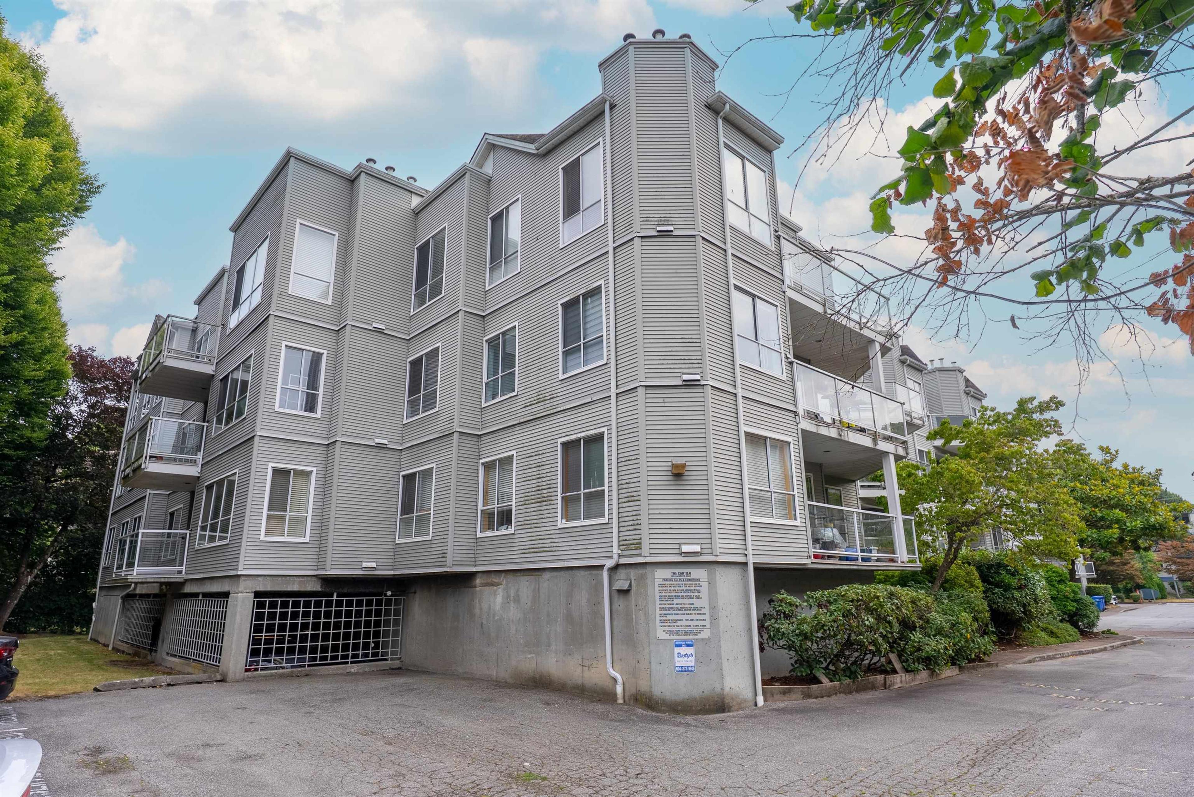 8651 Ackroyd Road, Richmond - Exteriors - Photo 3