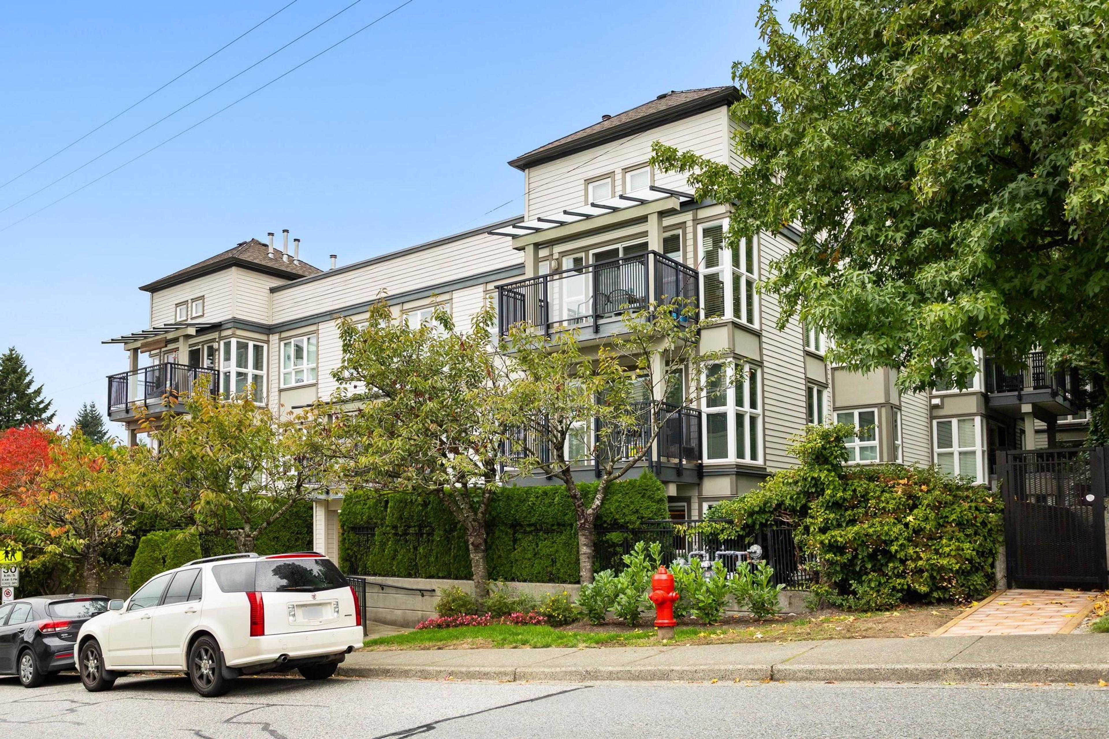 106 W Kings Road, North Vancouver - Exteriors - Full Complex View - Photo 1