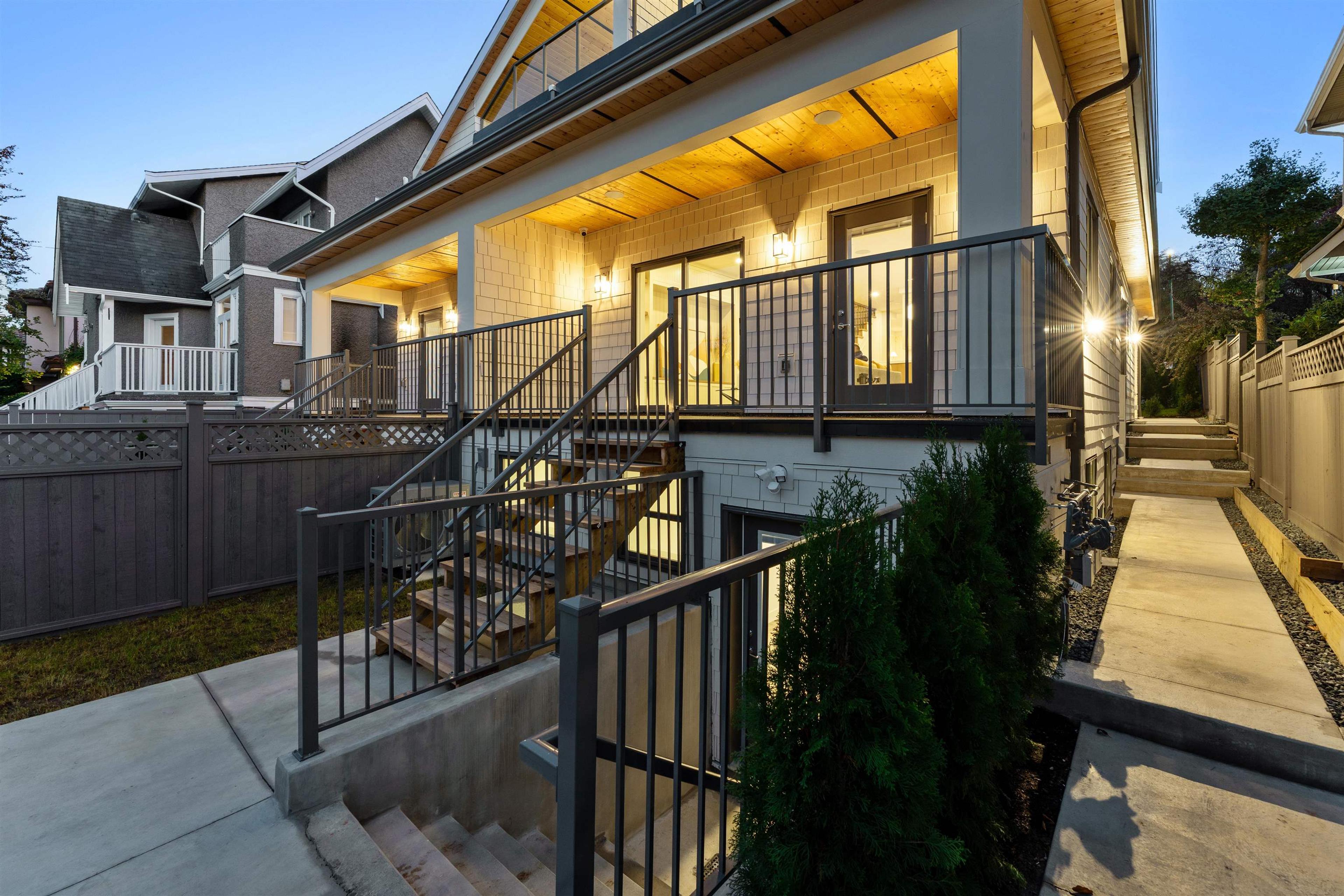 1761 W 16th Avenue, Vancouver - Exteriors - Photo 1