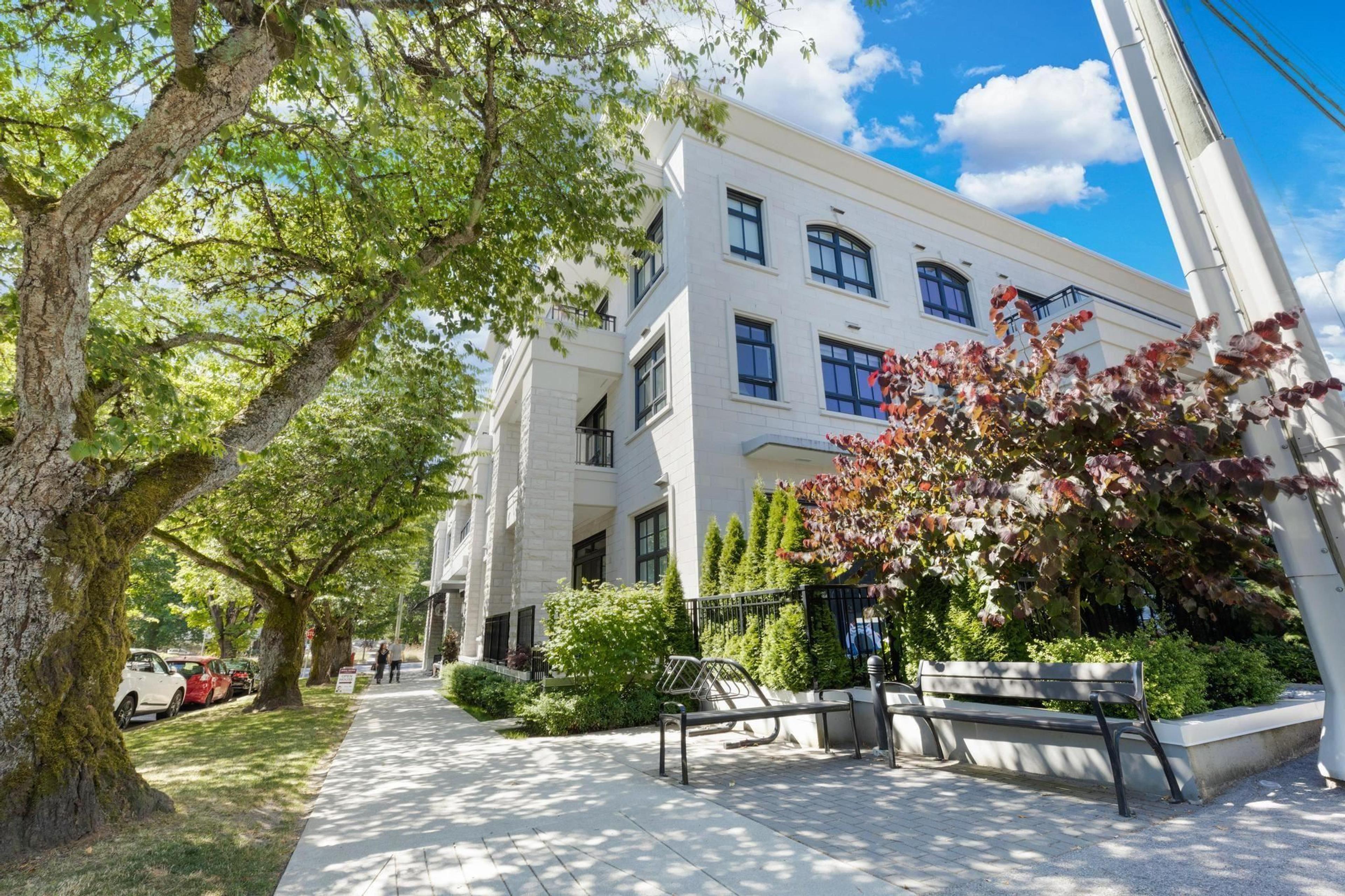 2089 W 43rd Avenue, Vancouver - Exteriors - Photo 1