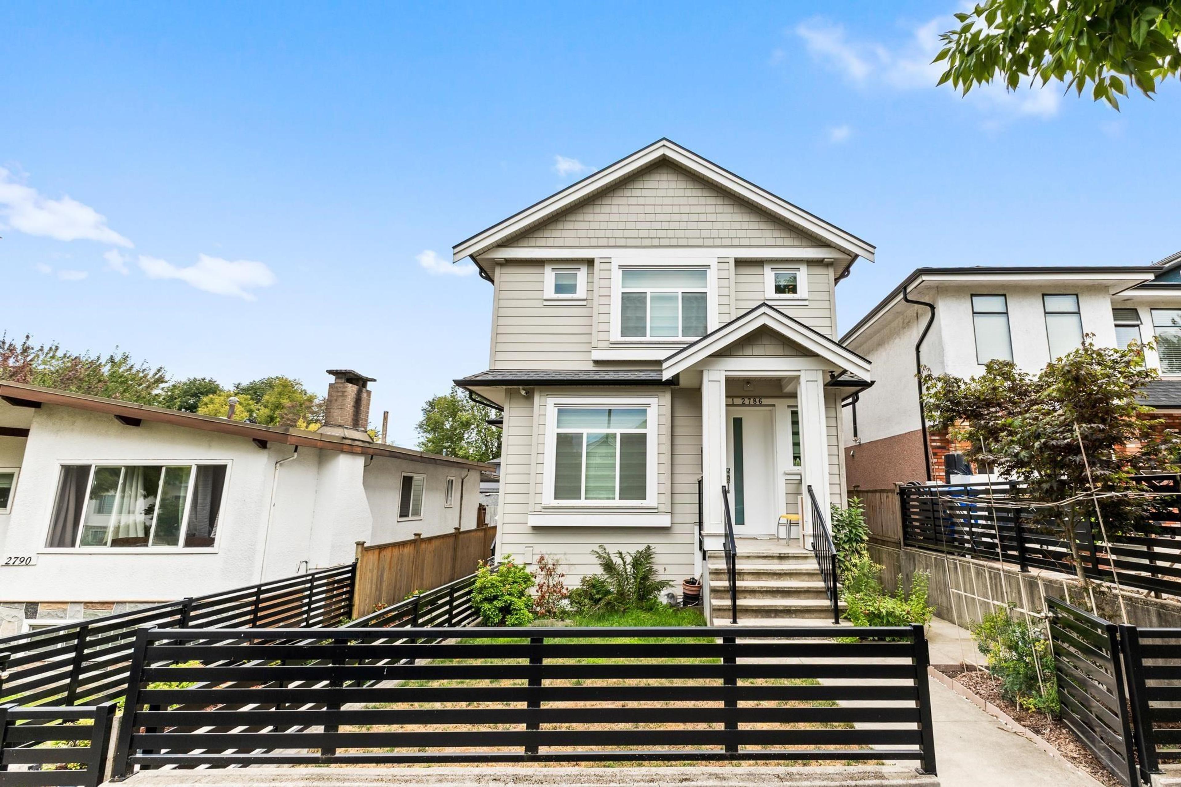 2786 E 46th Avenue, Vancouver - Exteriors - Photo 1