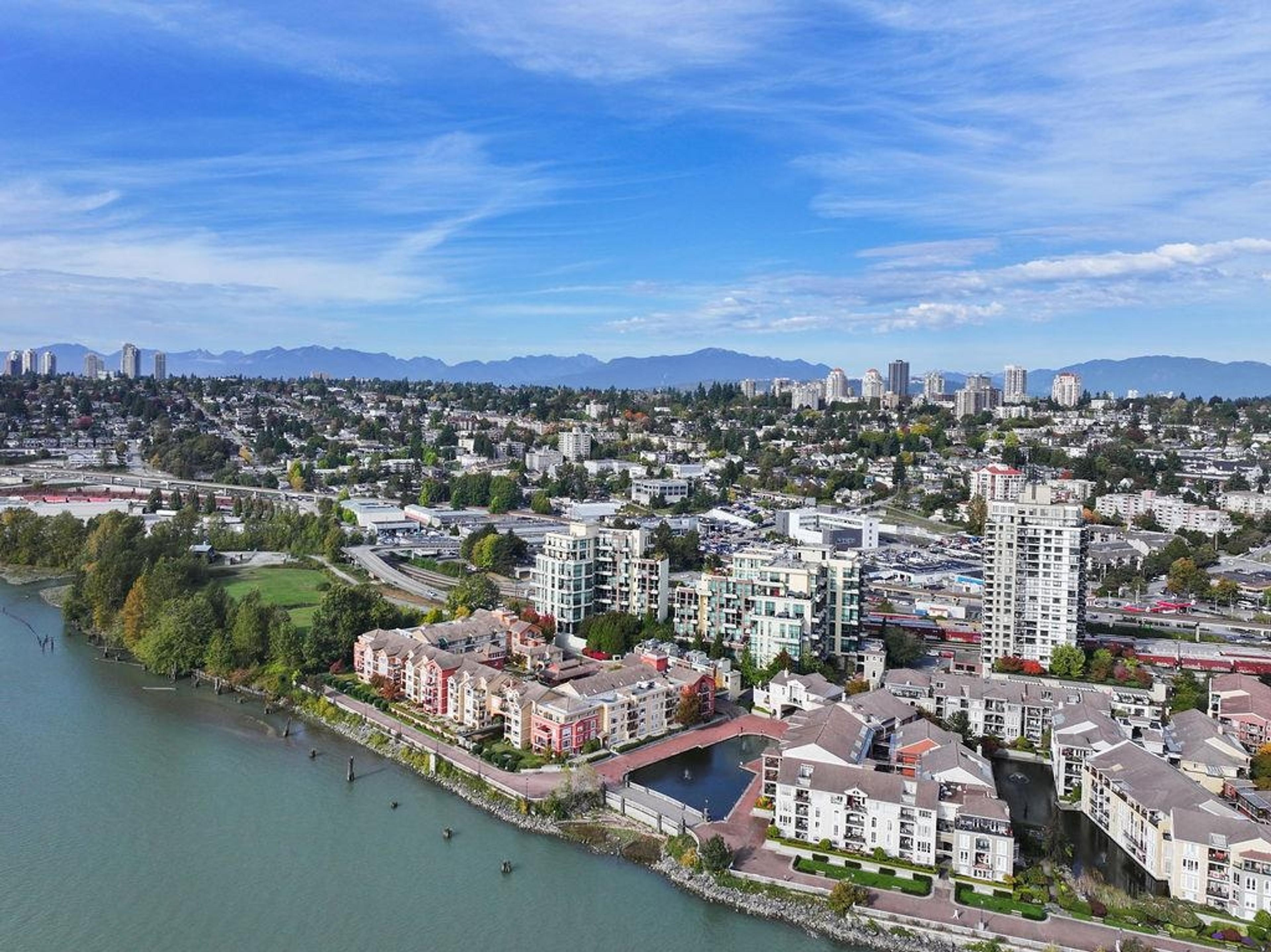 6 Renaissance Square, New Westminster - Exteriors - Full Complex View, Drone/Aerial View - Photo 4