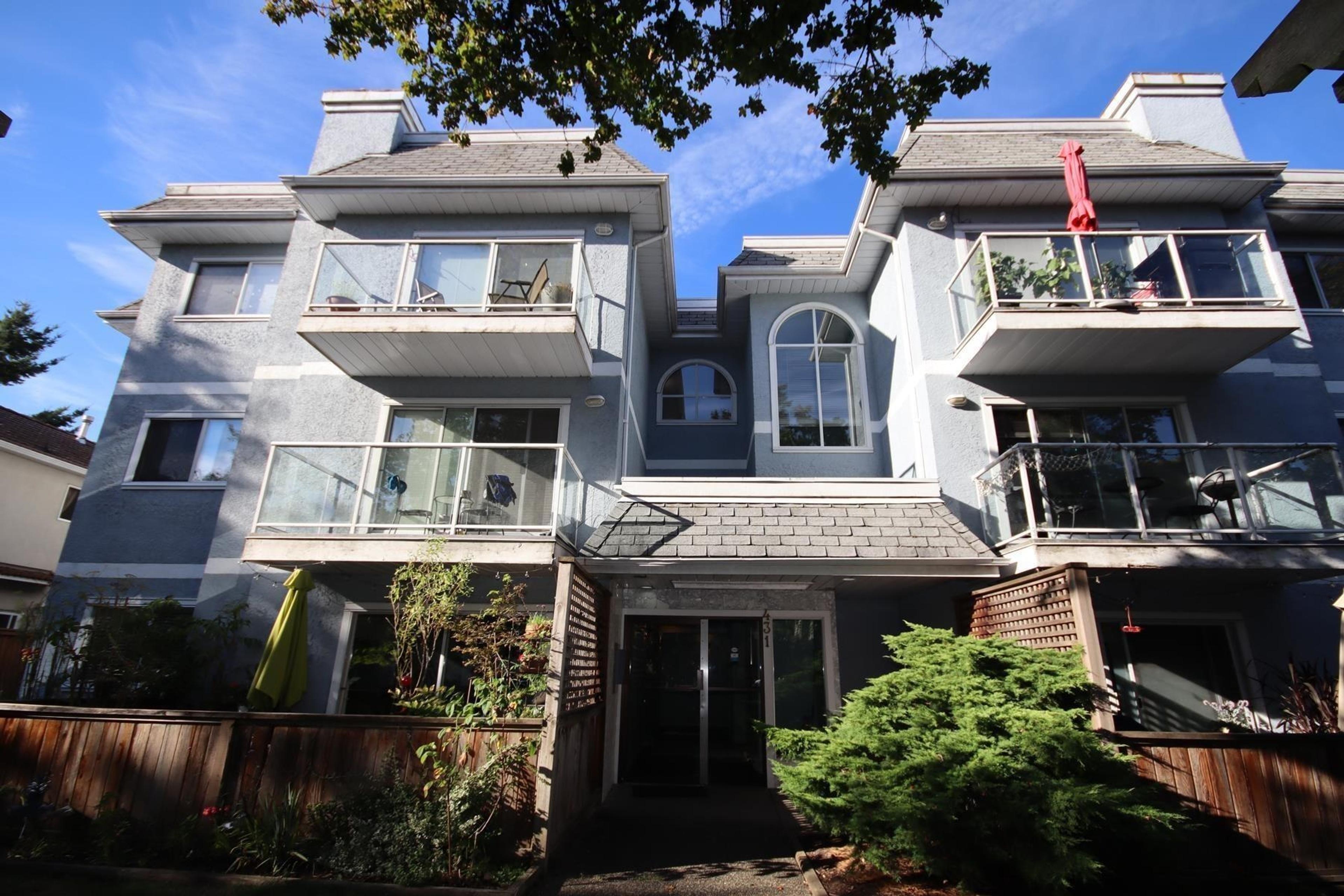 431 E 44th Avenue, Vancouver - Exteriors - Photo 1