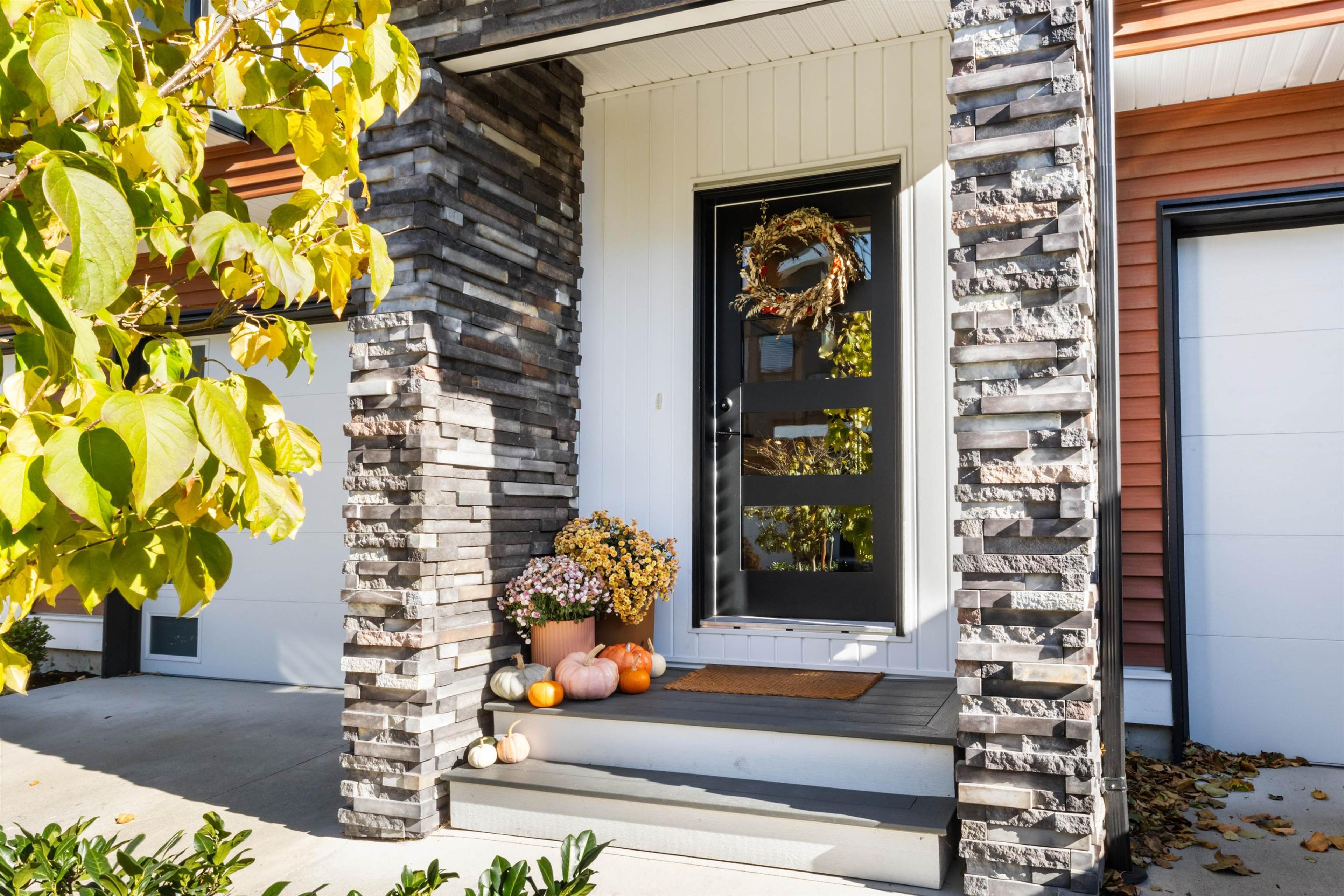 7140 Maitland Avenue, Chilliwack - Exteriors - Photo 2