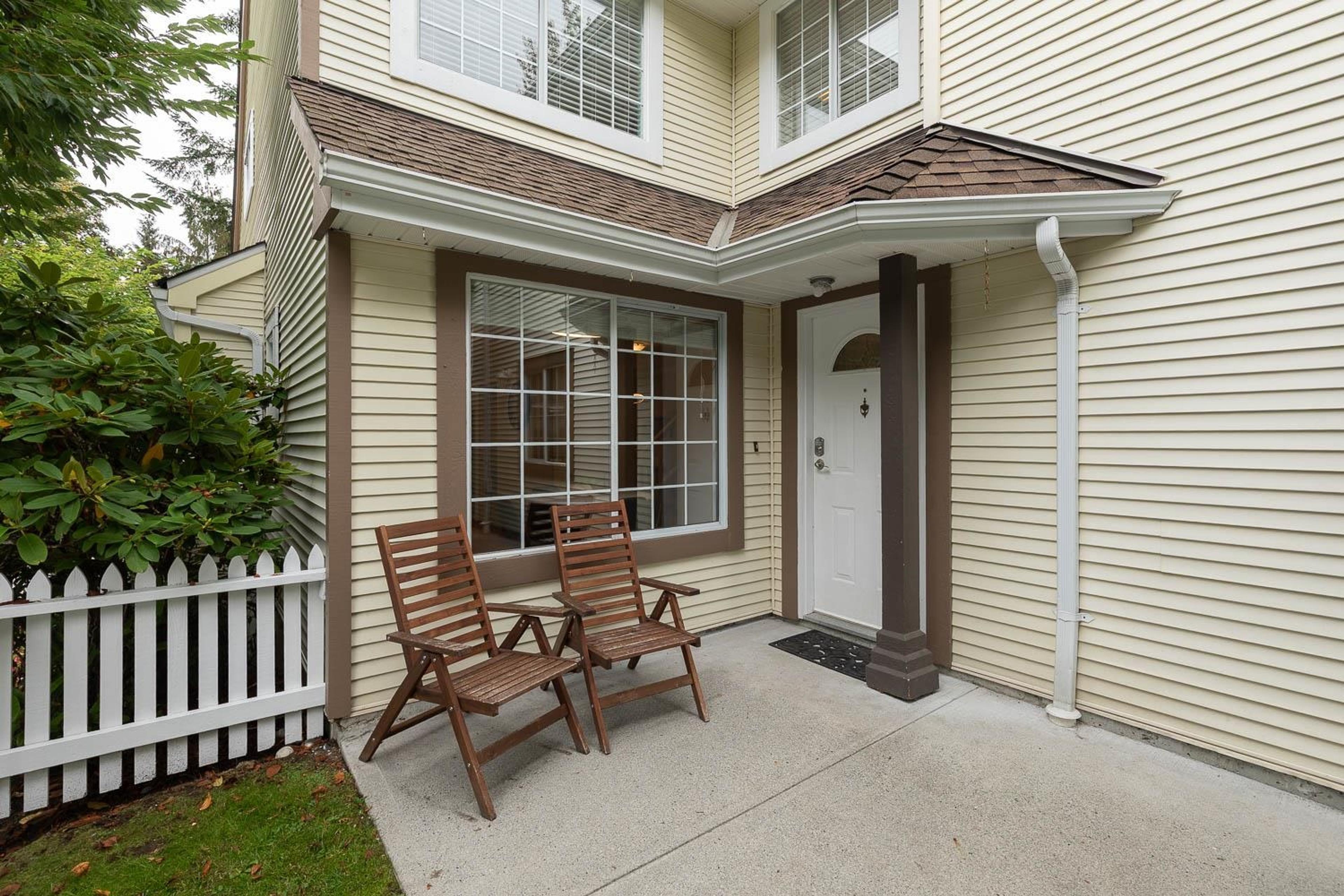 3939 Indian River Drive, North Vancouver - Exteriors - Photo 2