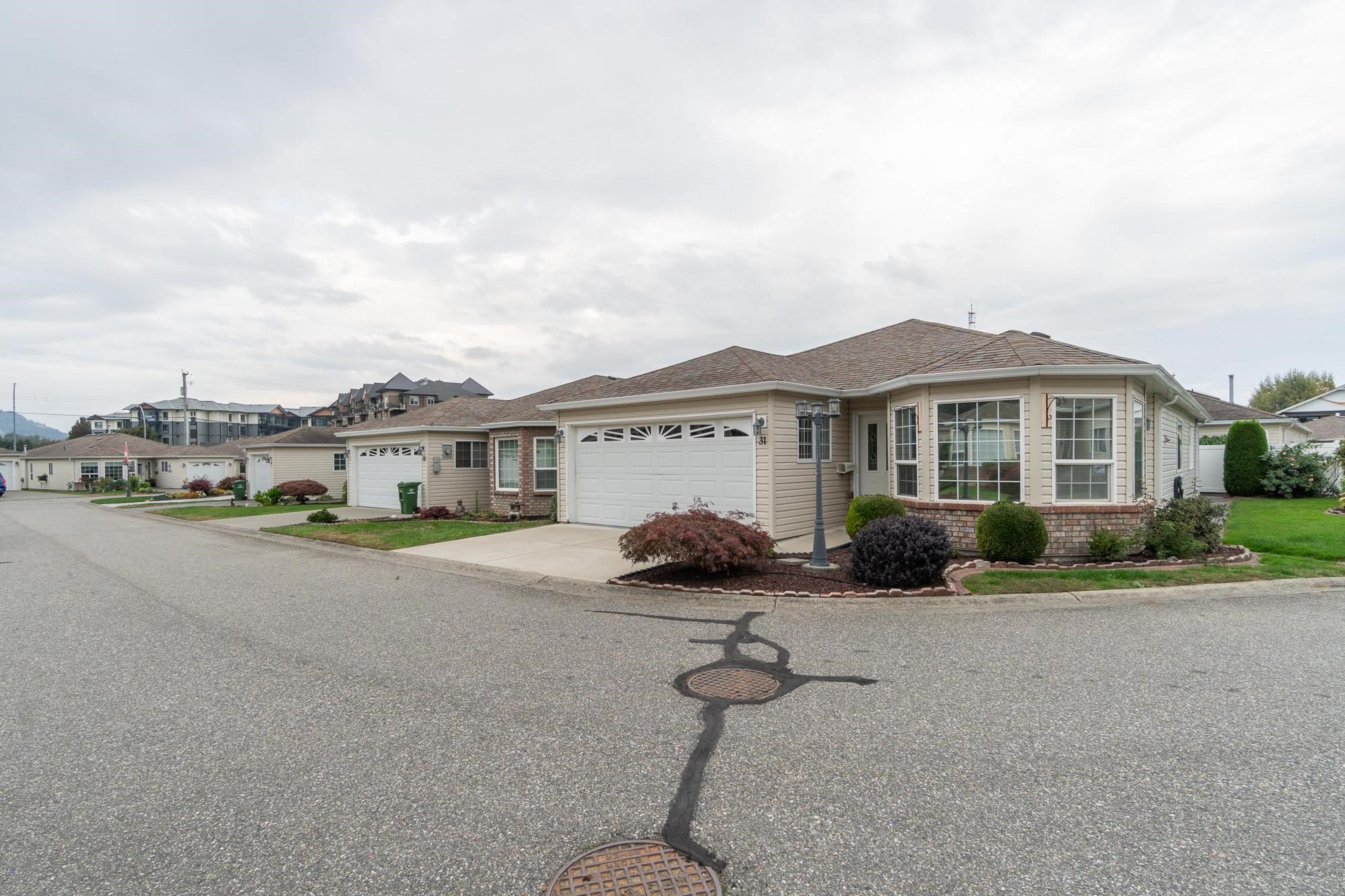 8500 Young Road, Chilliwack - Exteriors - Photo 1