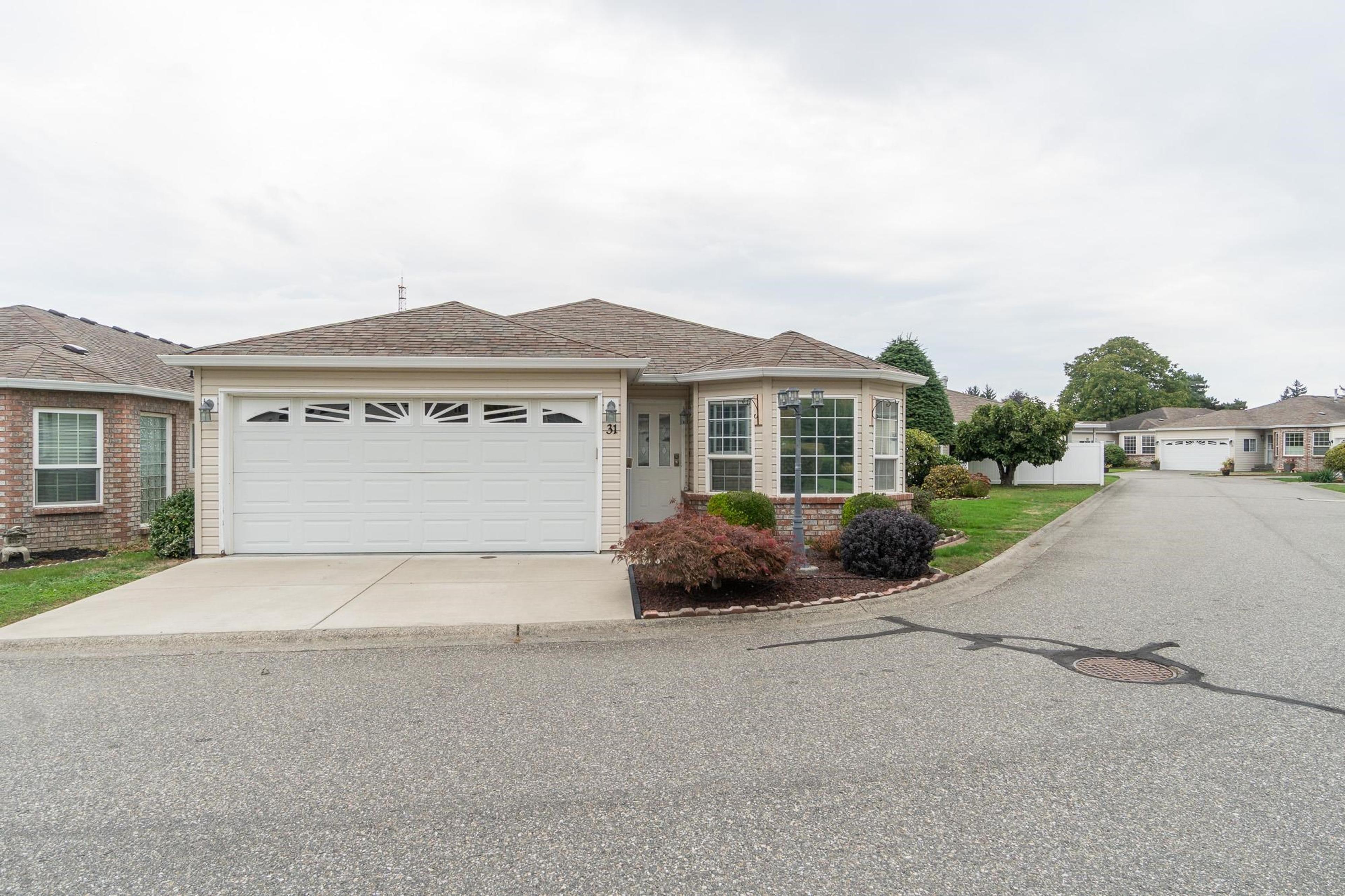 8500 Young Road, Chilliwack - Exteriors - Photo 2