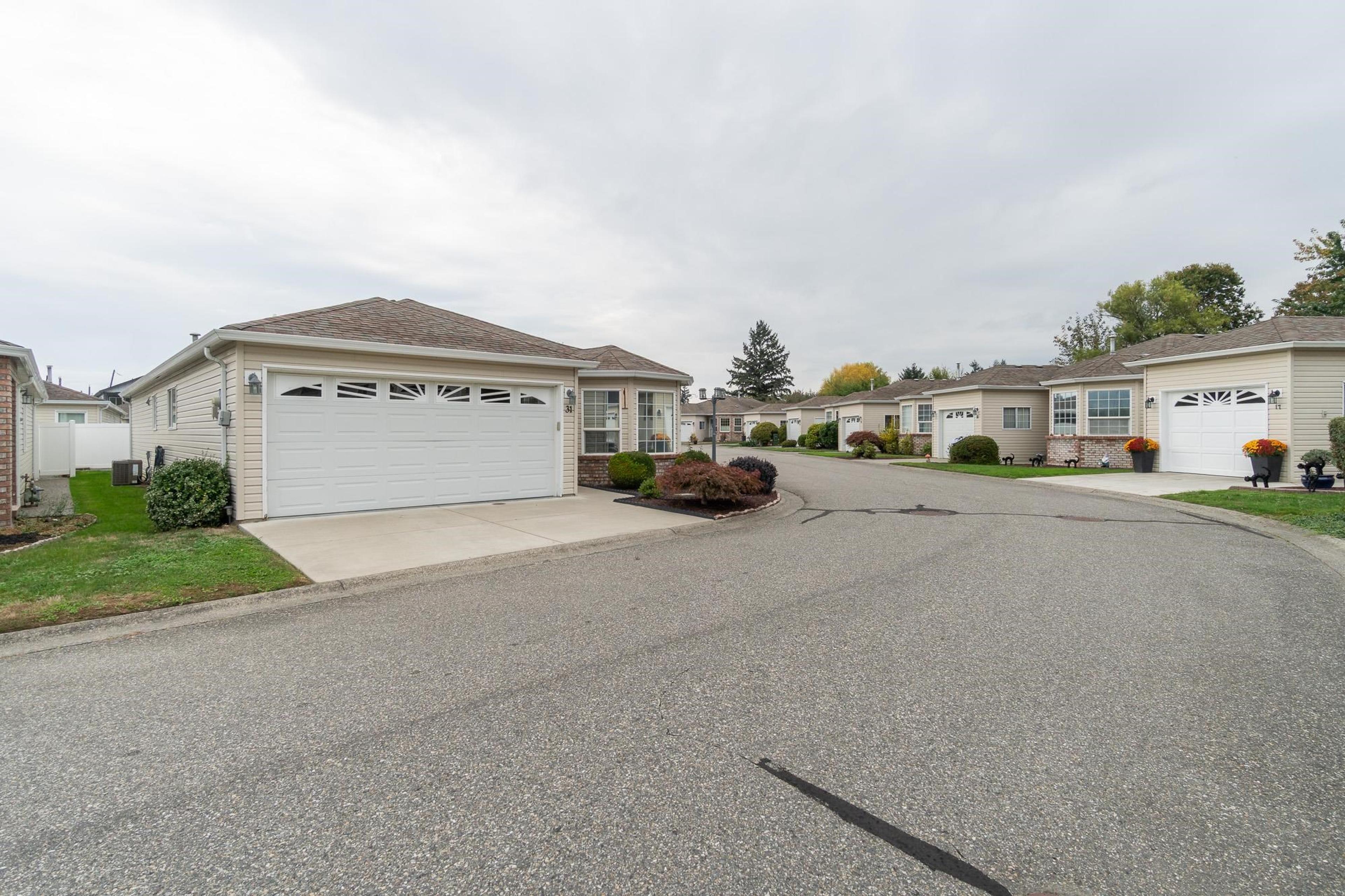 8500 Young Road, Chilliwack - Exteriors - Full Complex View - Photo 4