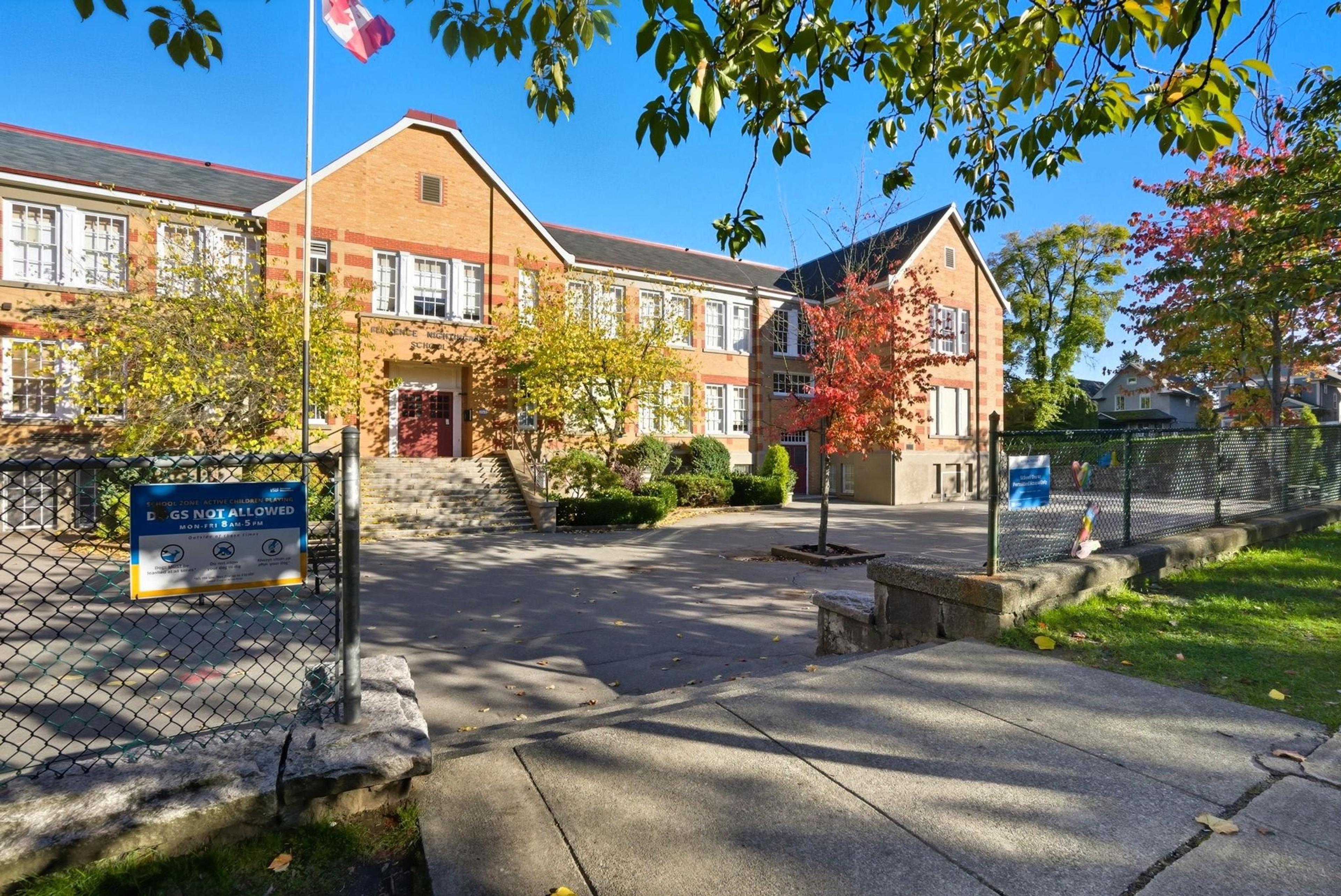 2705 Guelph Street, Vancouver - Exteriors - Photo 2