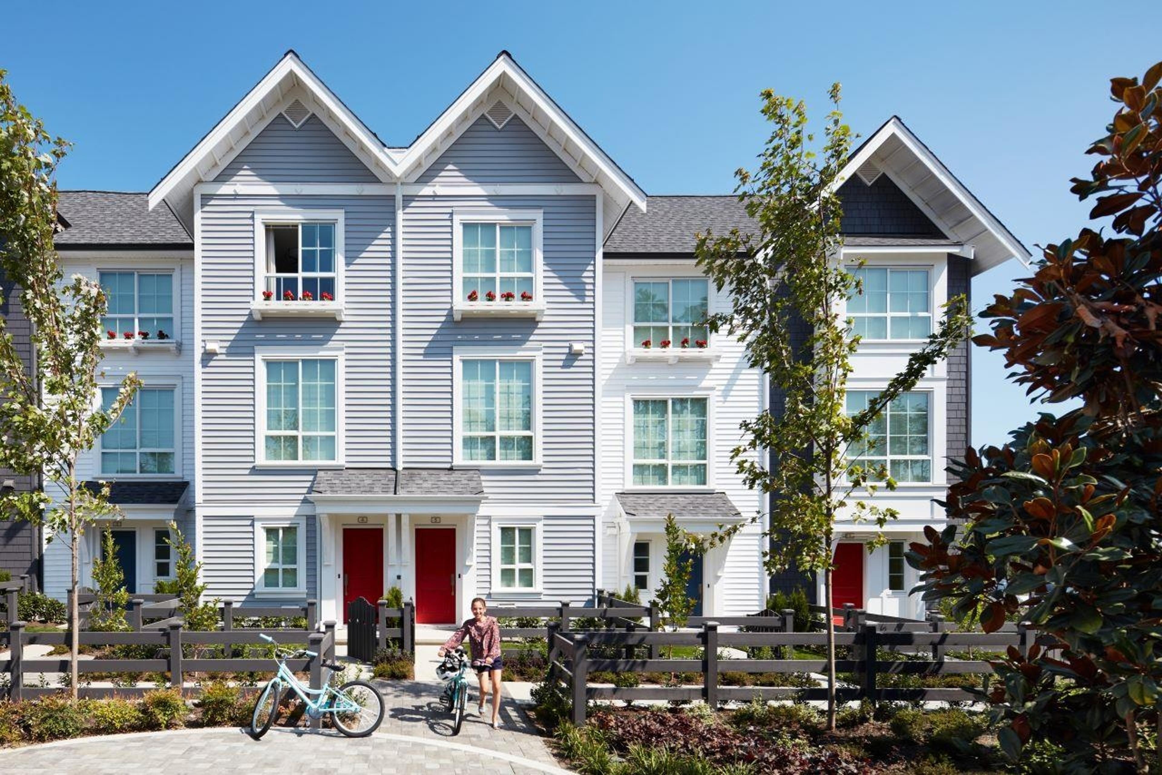 2838 Livingstone Avenue, Abbotsford - Exteriors - Full Complex View - Photo 2