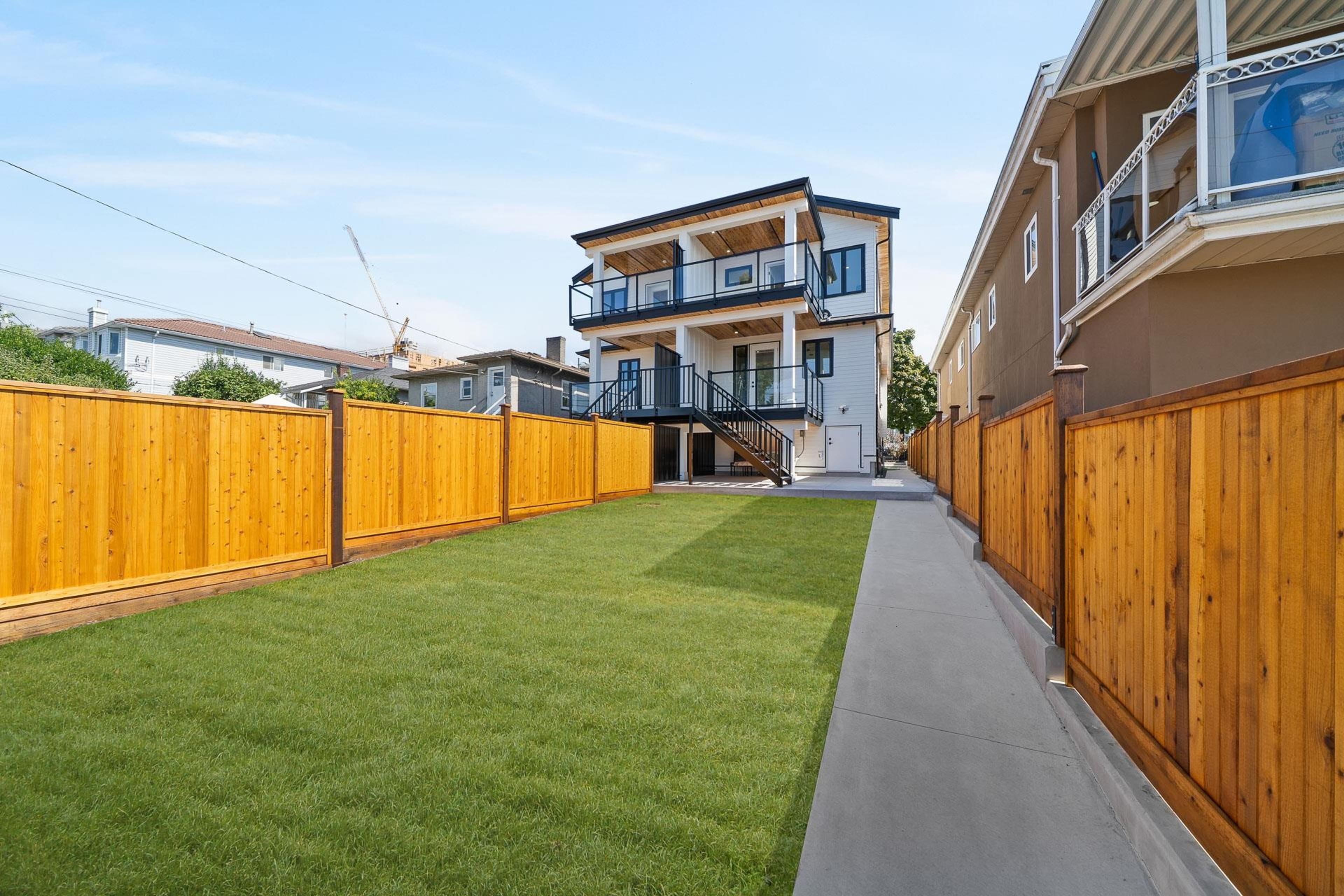 7361 Fraser Street, Vancouver - Exteriors - Photo 4