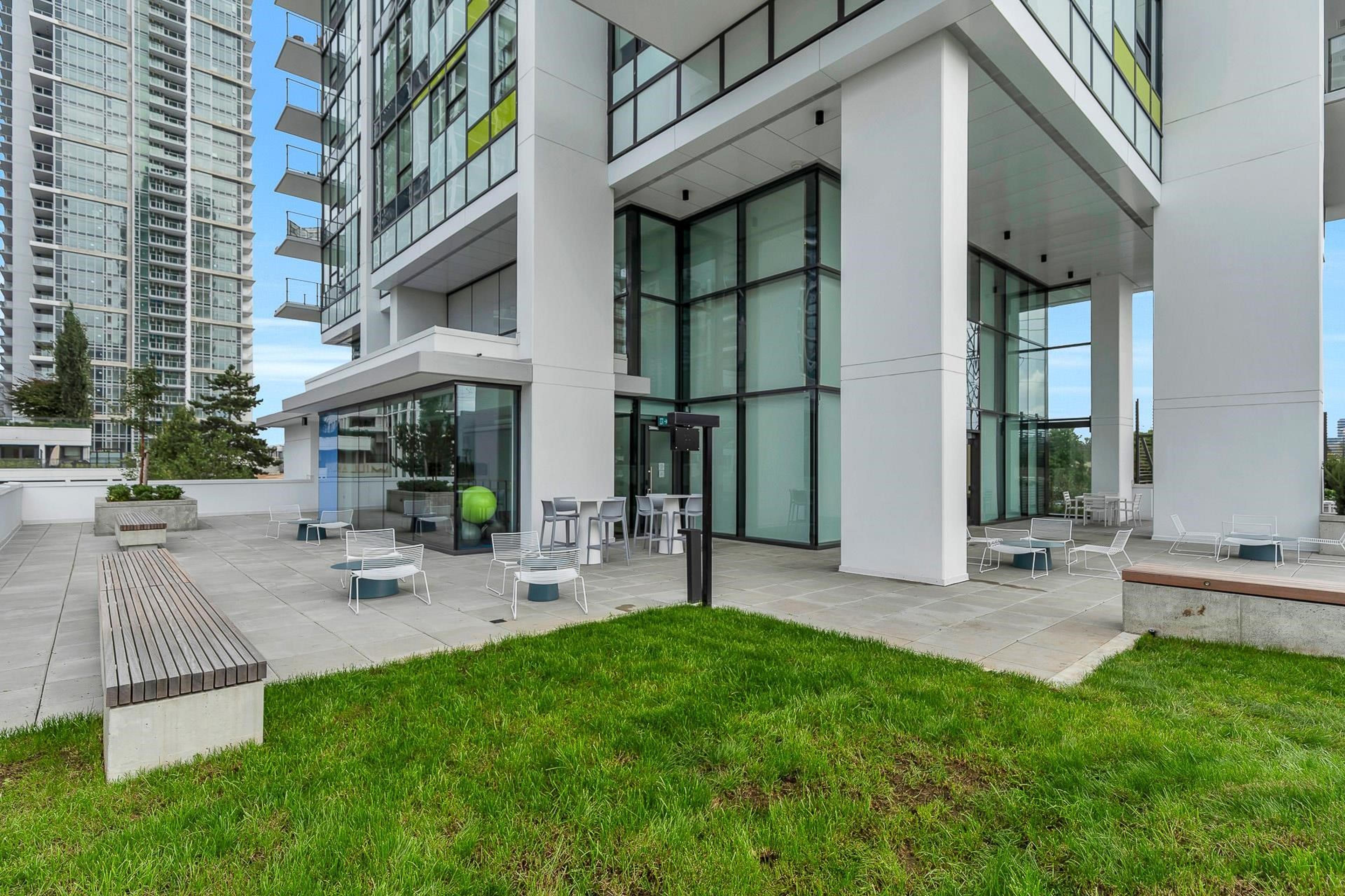 2425 Alpha Avenue, Burnaby - Exteriors - Photo 4