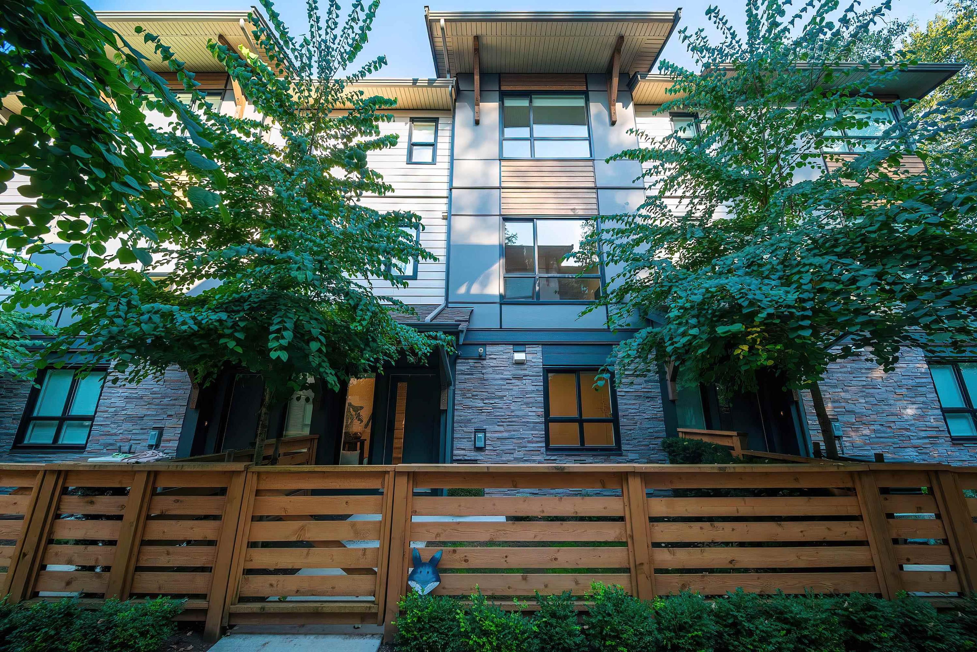 19918 75a Avenue, Langley - Exteriors - Photo 2