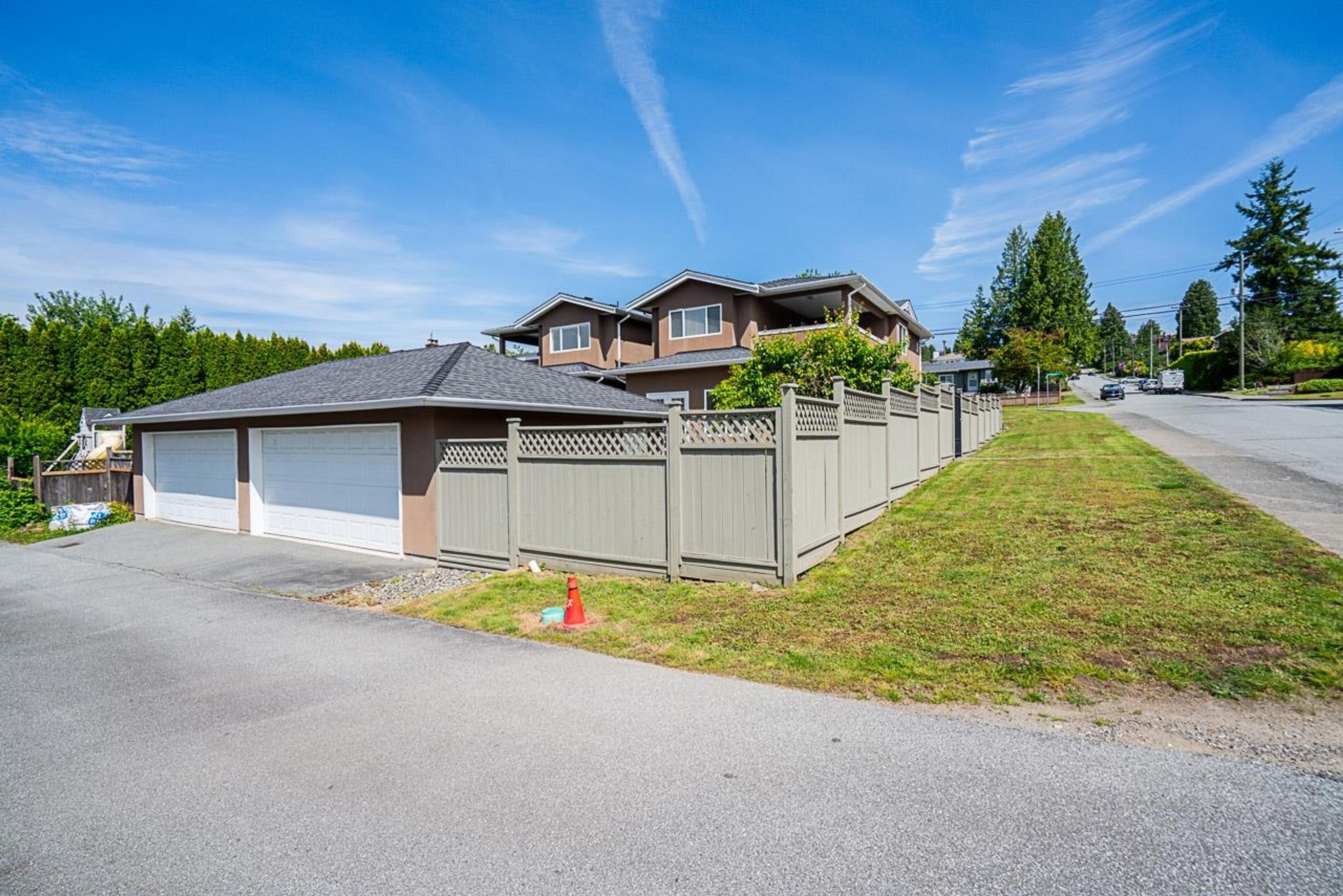 5498 Venables Street, Burnaby - Exteriors - Photo 6