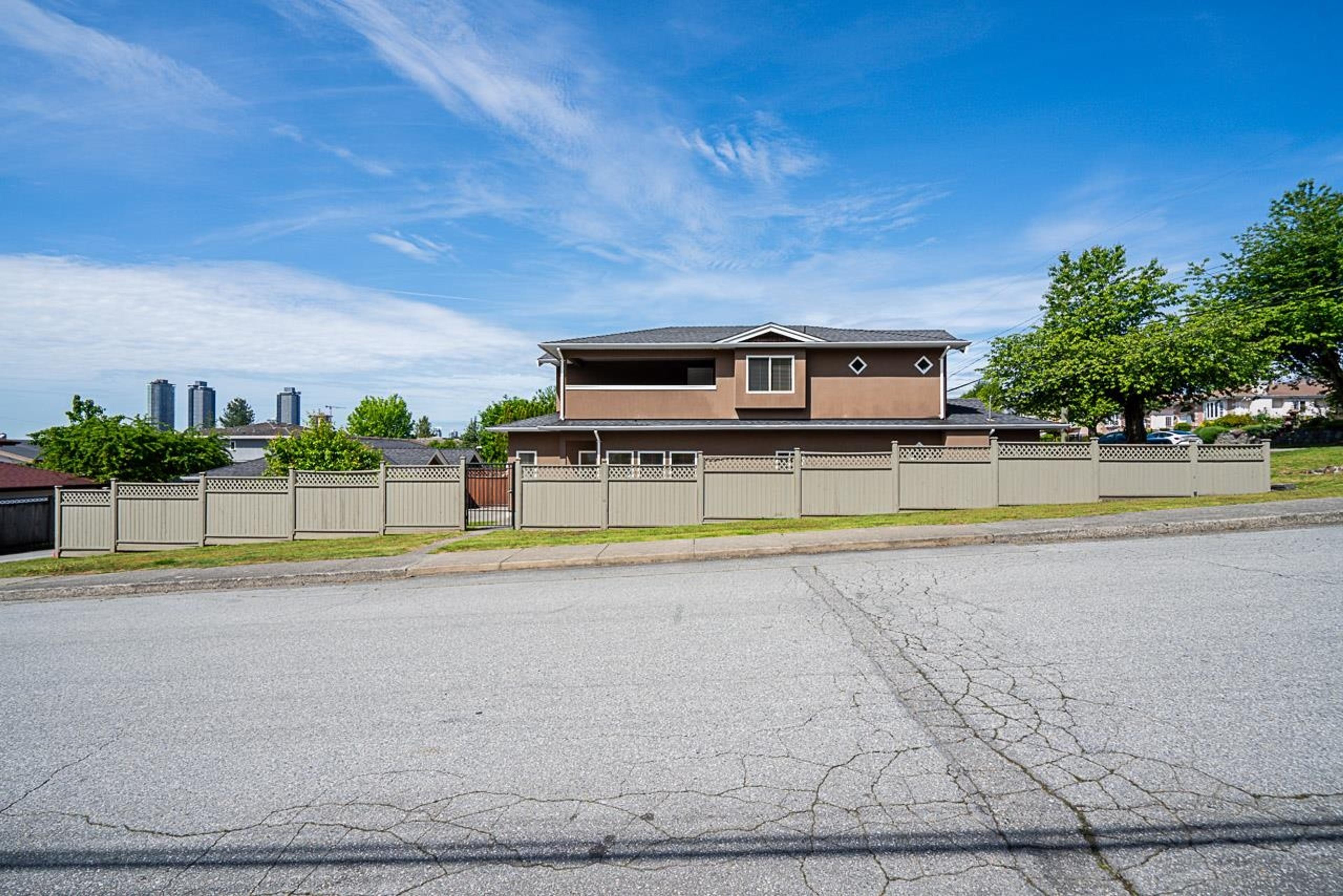 5498 Venables Street, Burnaby - Exteriors - Photo 7