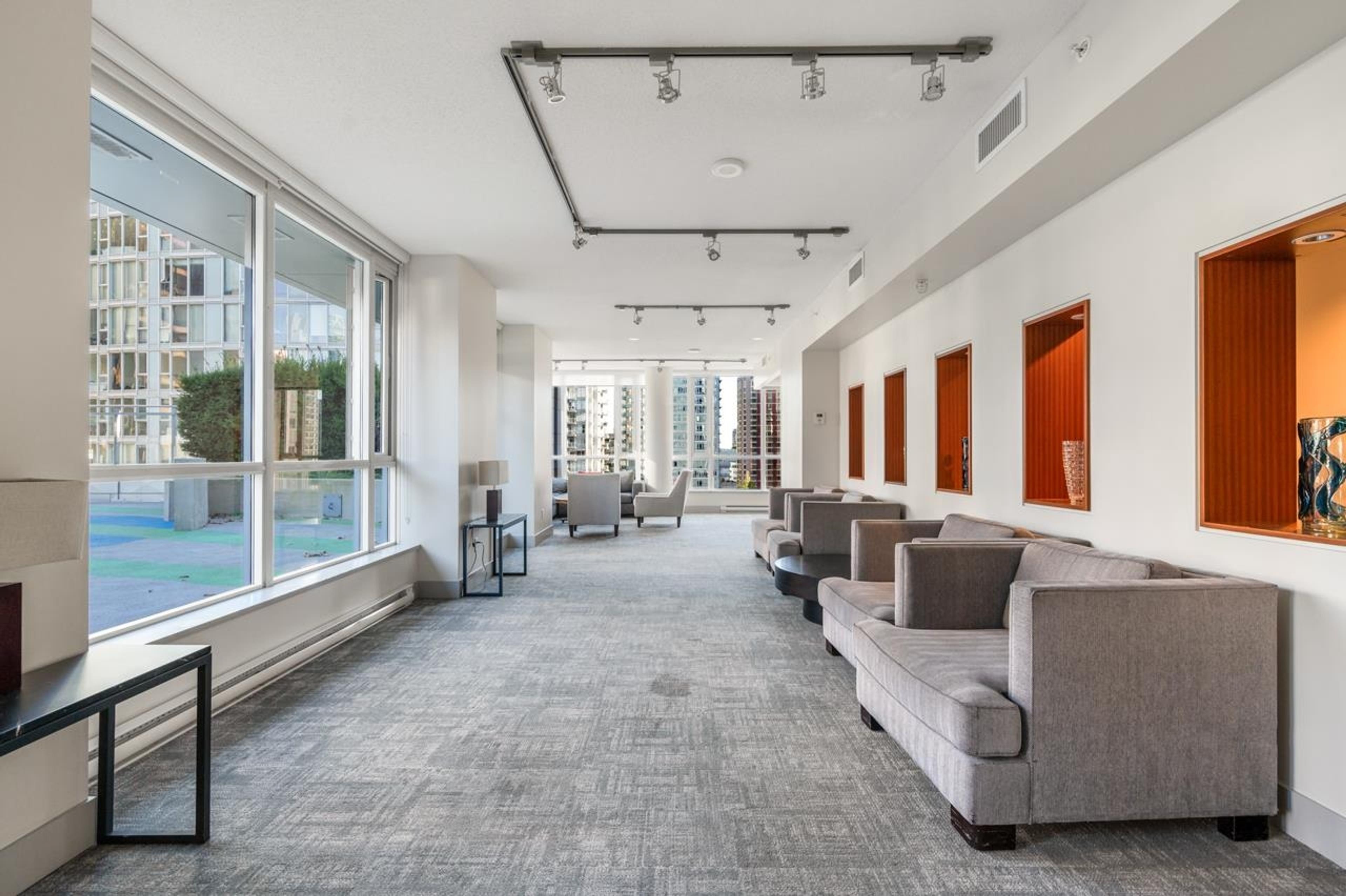 833 Seymour Street, Vancouver - Common Areas - Lobbies / Hallways / Foyers - Photo 2