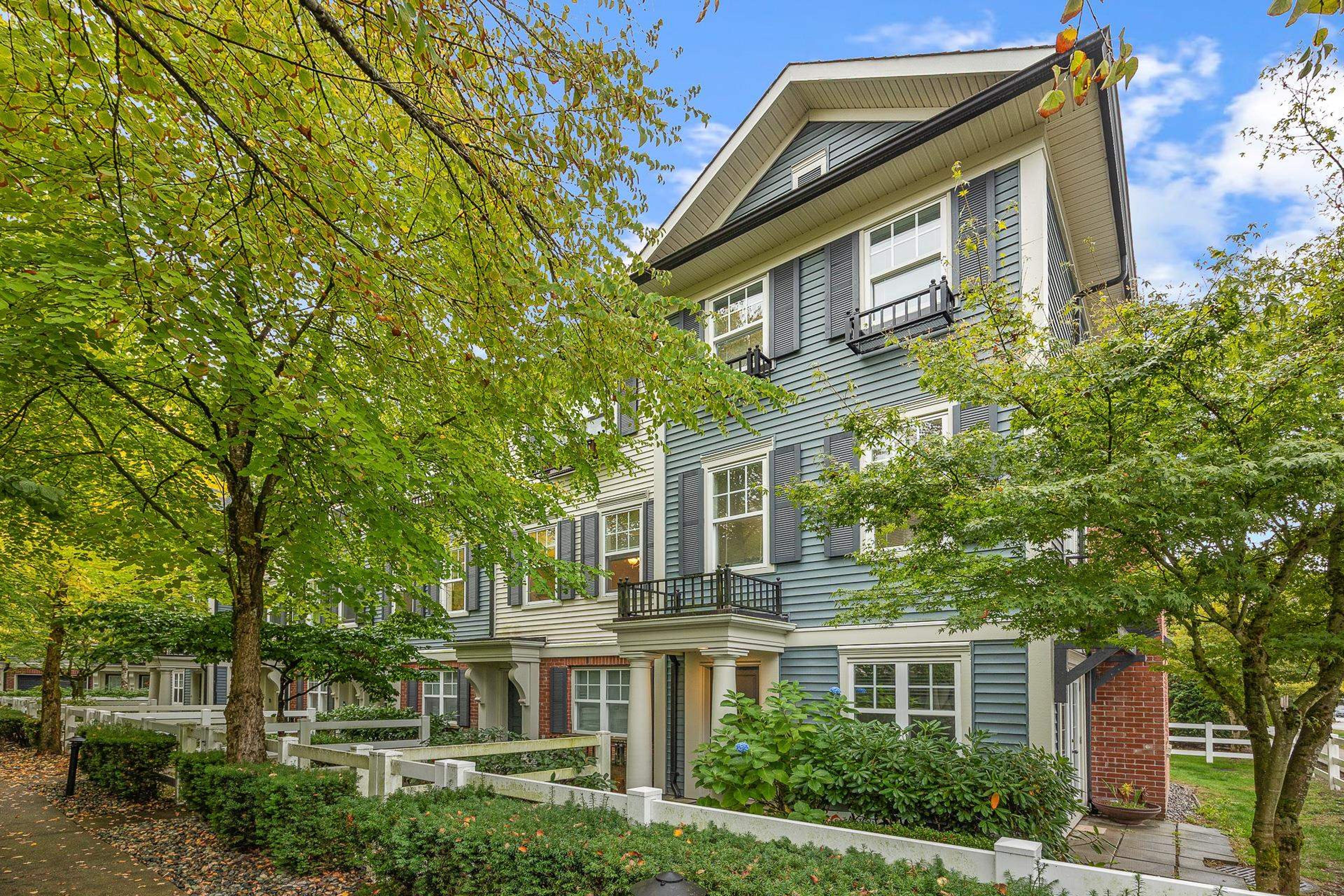 2495 Davies Avenue, Port Coquitlam - Exteriors - Photo 3