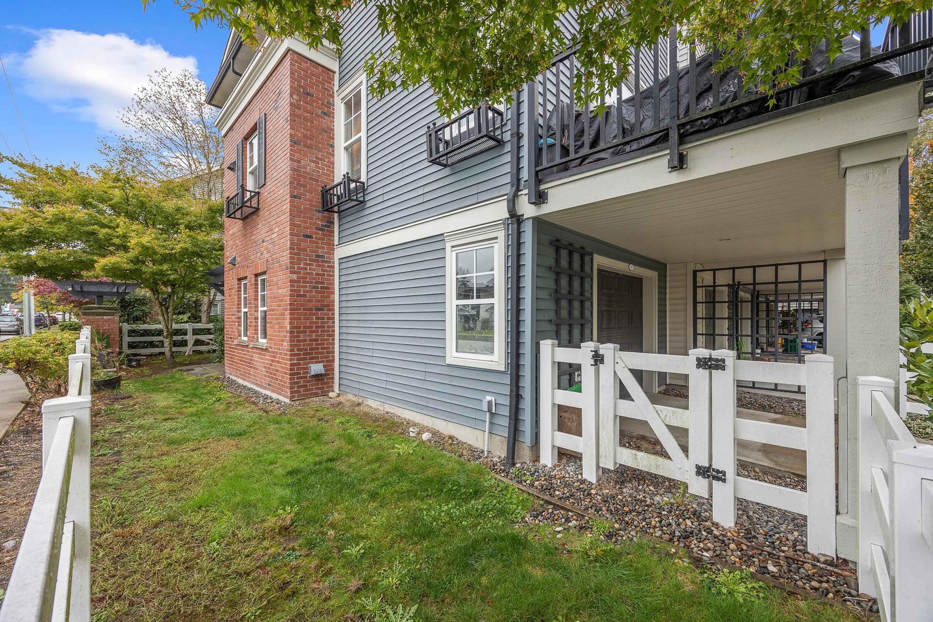 2495 Davies Avenue, Port Coquitlam - Exteriors - Photo 4