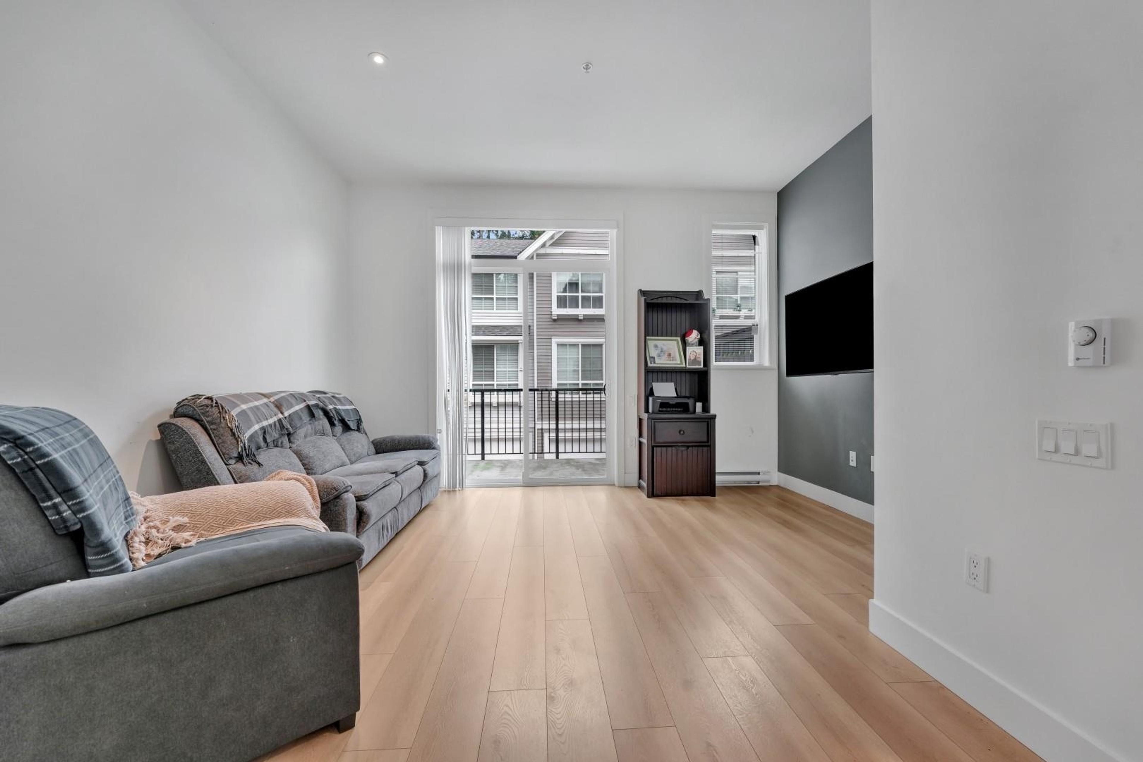 19696 Hammond Road, Pitt Meadows - Exteriors - Photo 6