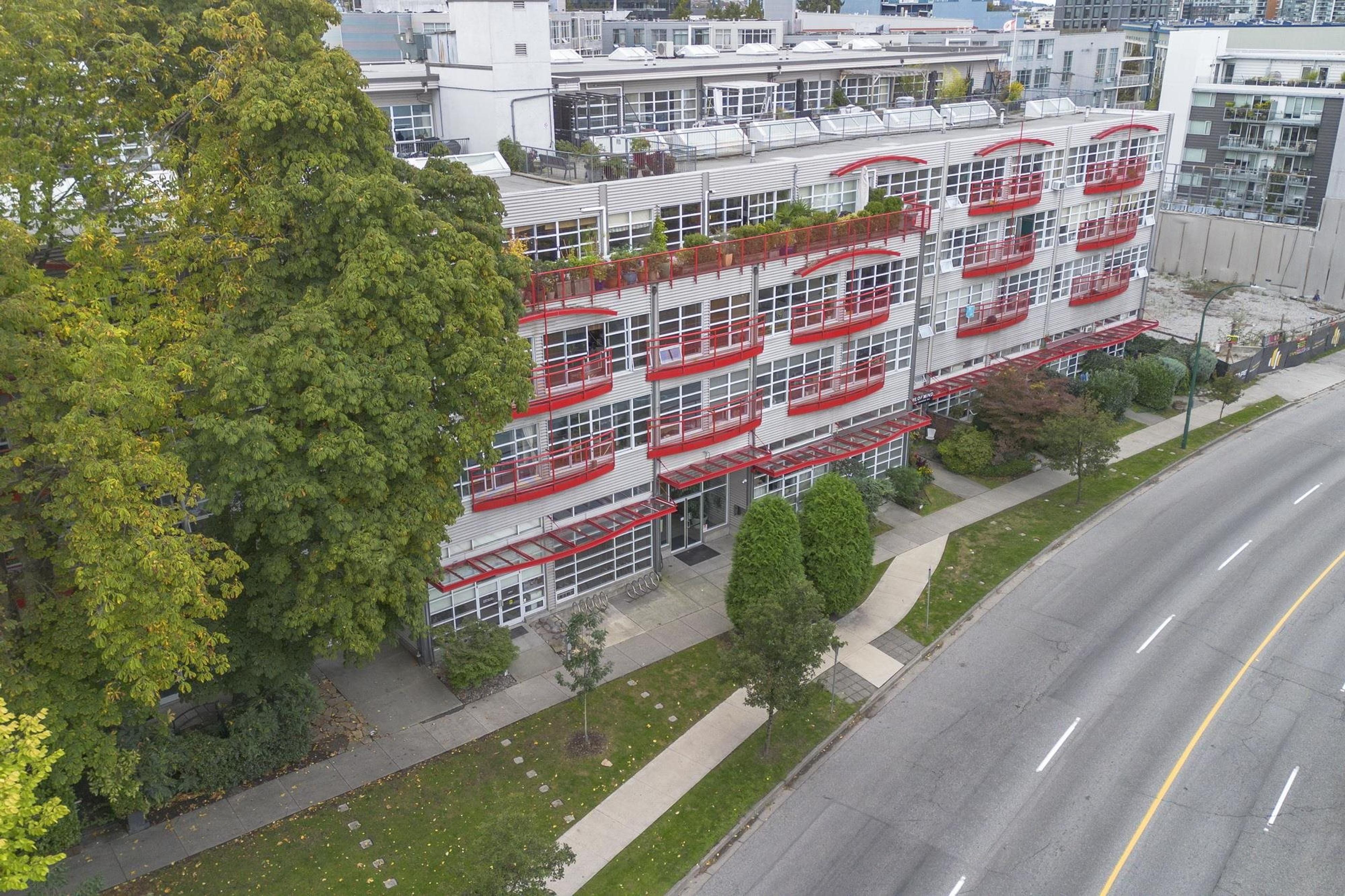 350 E 2nd Avenue, Vancouver - Exteriors - Drone/Aerial View - Photo 2